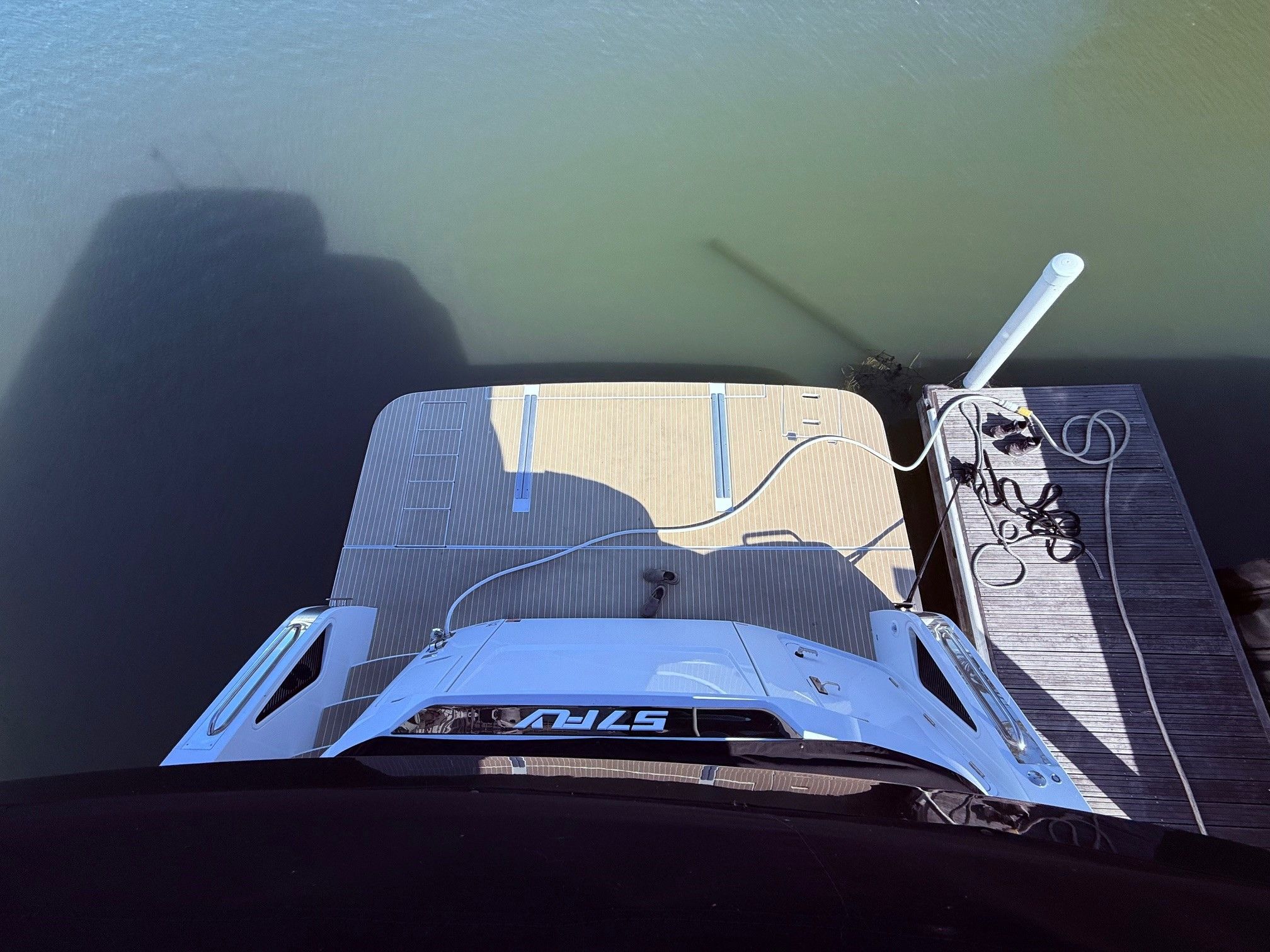 2026 Cruisers Yachts 57 Fly Image Thumbnail #7