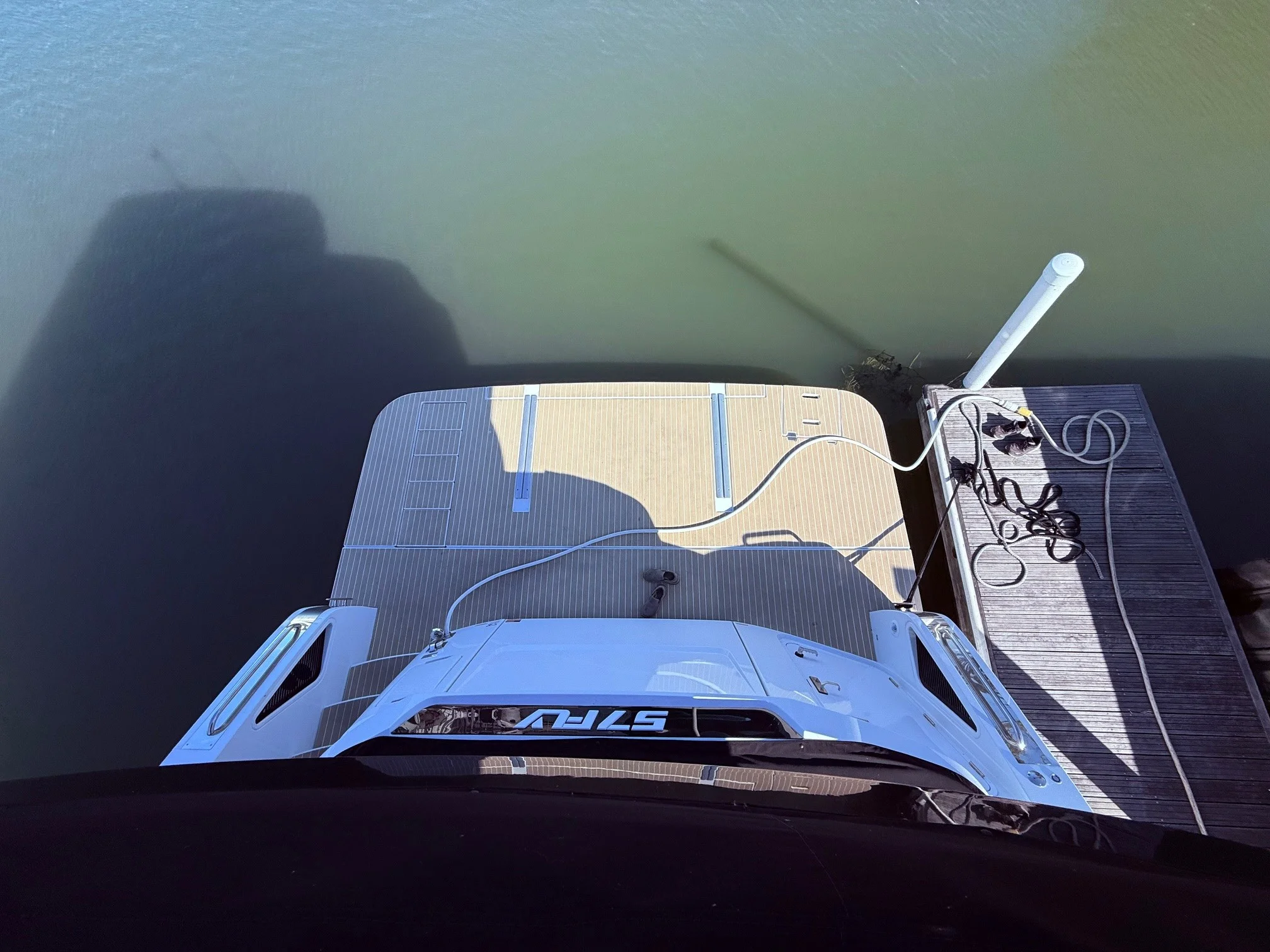 2026 Cruisers Yachts 57 Fly Image Thumbnail #7