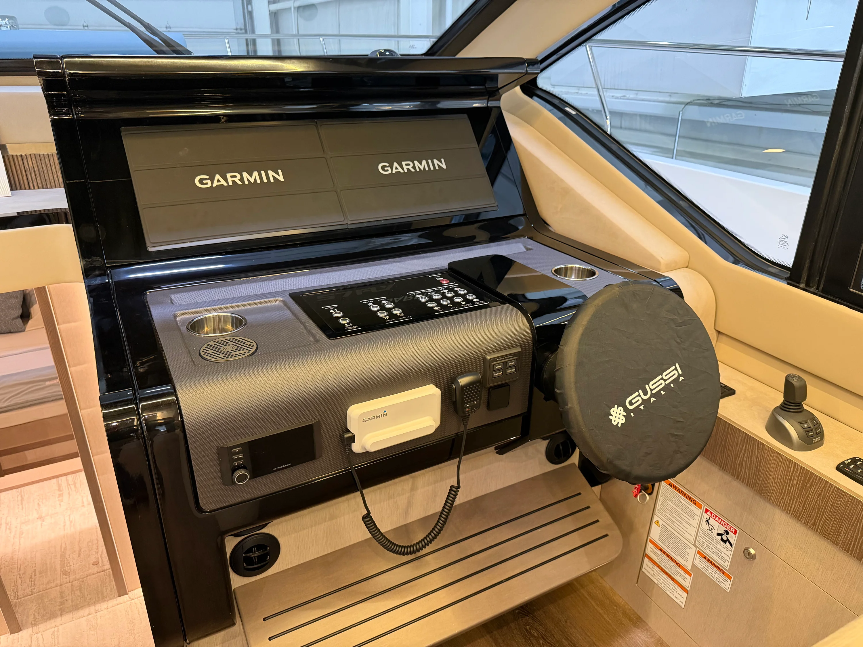 2026 Cruisers Yachts 57 FLY Image Thumbnail #48