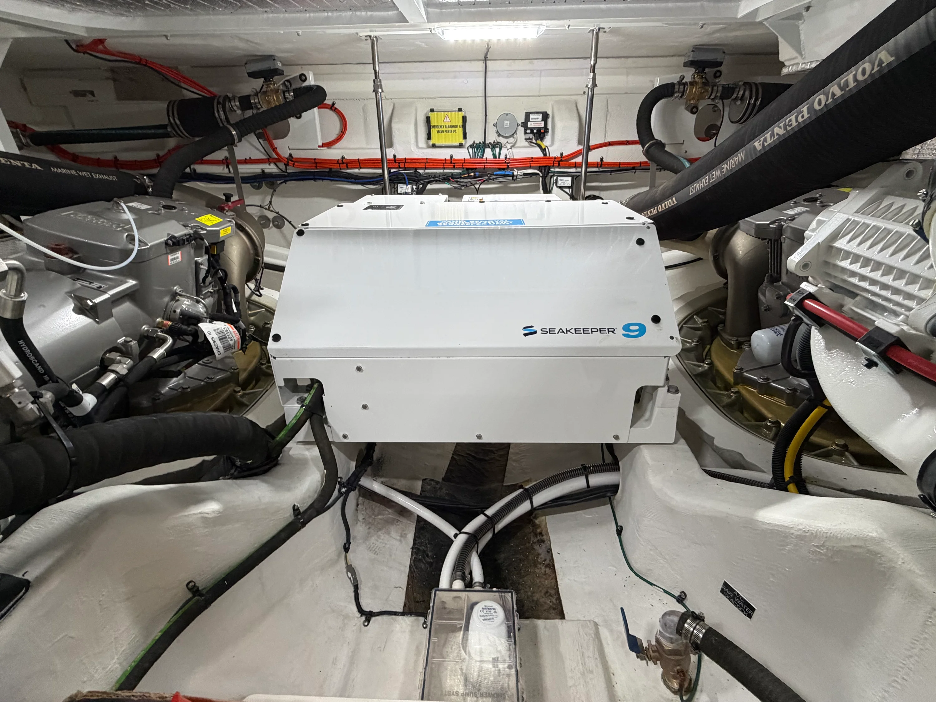 2026 Cruisers Yachts 57 FLY Image Thumbnail #96