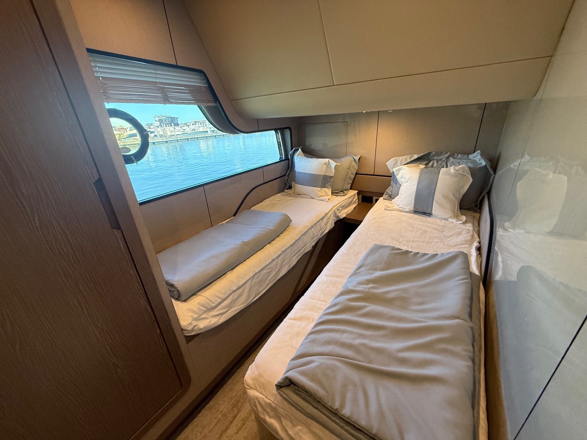 2026 Cruisers Yachts 57 Fly Image Thumbnail #30