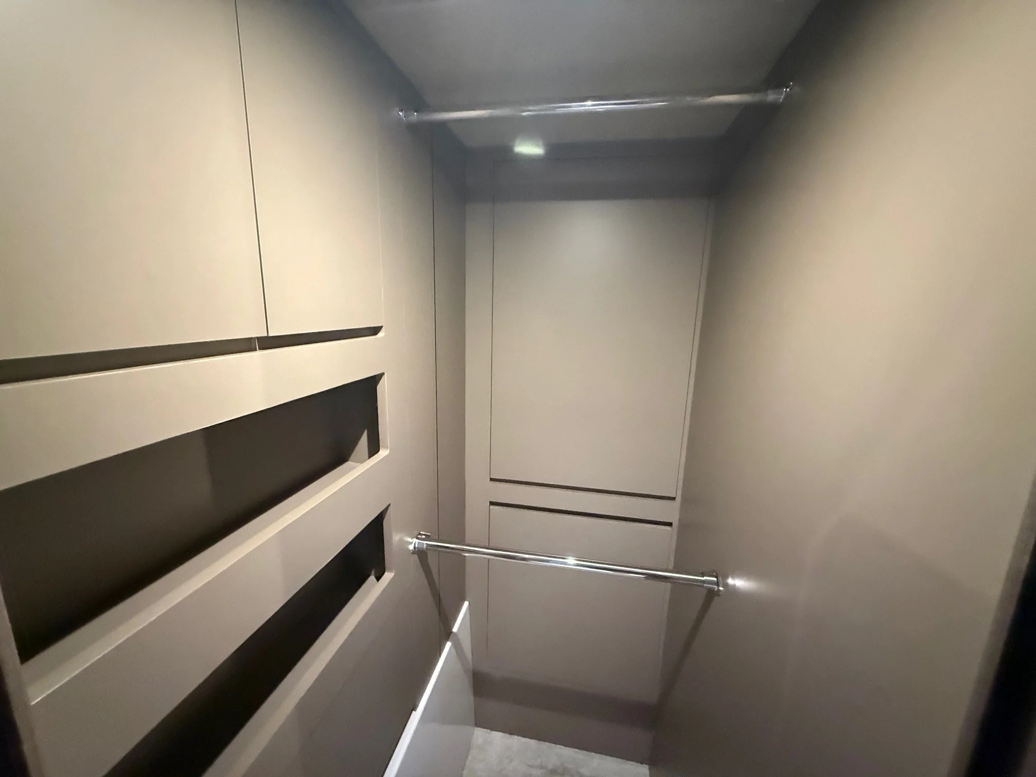 2026 Cruisers Yachts 57 FLY Image Thumbnail #34