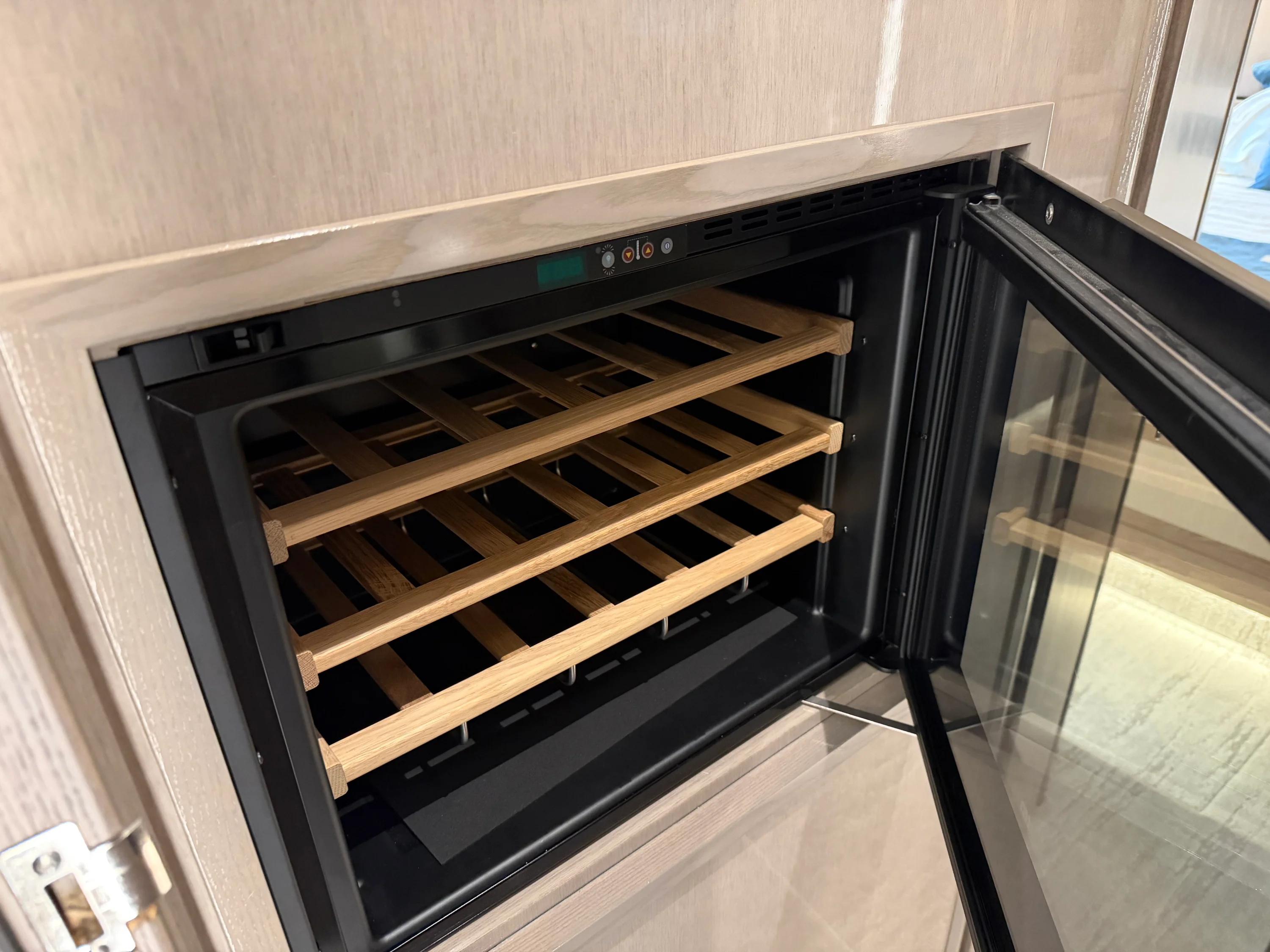 2026 Cruisers Yachts 57 FLY Image Thumbnail #67