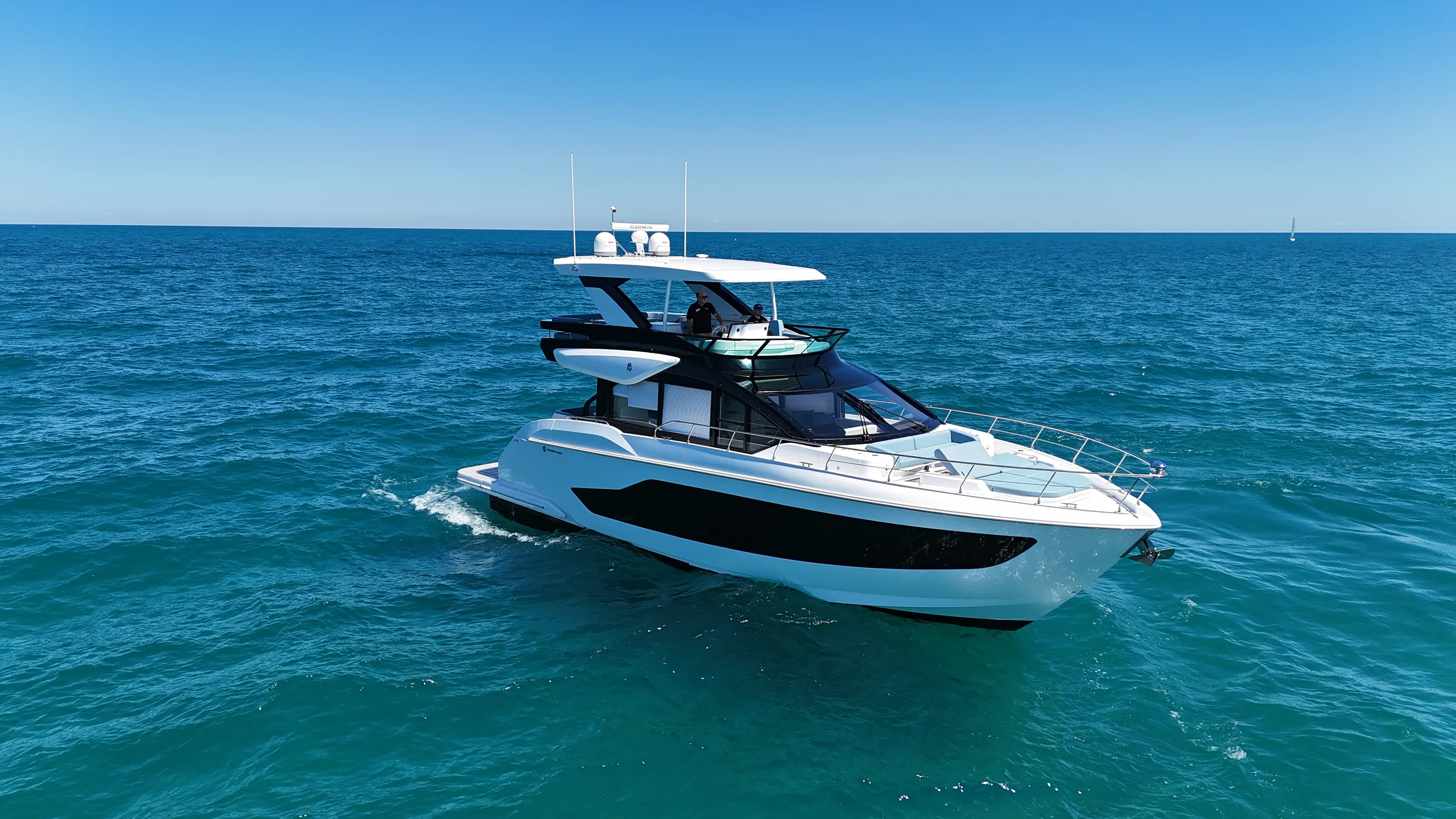 2026 Cruisers Yachts 57 FLY Image Thumbnail #4