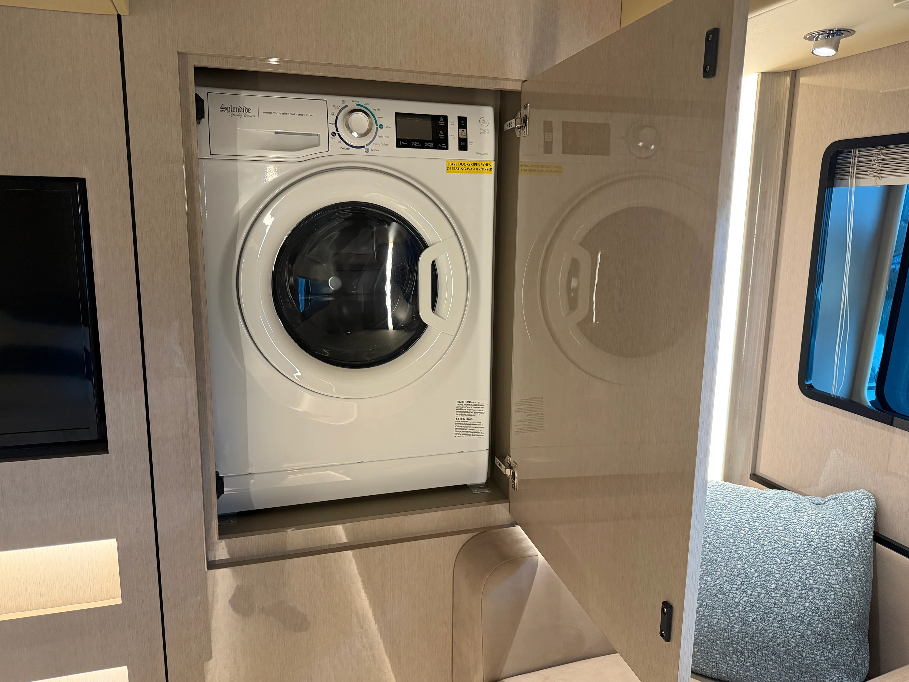 2026 Cruisers Yachts 57 FLY Image Thumbnail #72