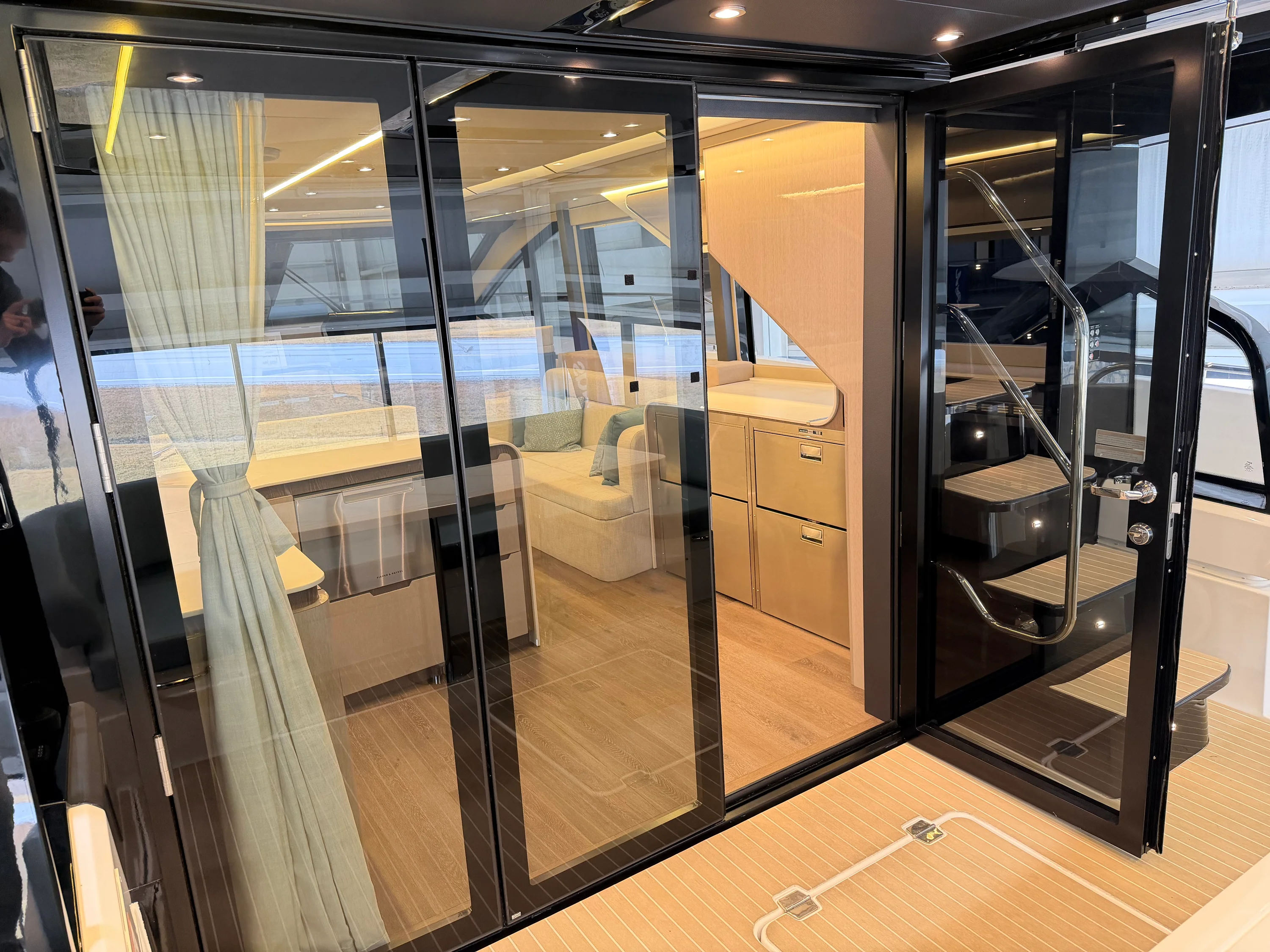 2026 Cruisers Yachts 57 FLY Image Thumbnail #31