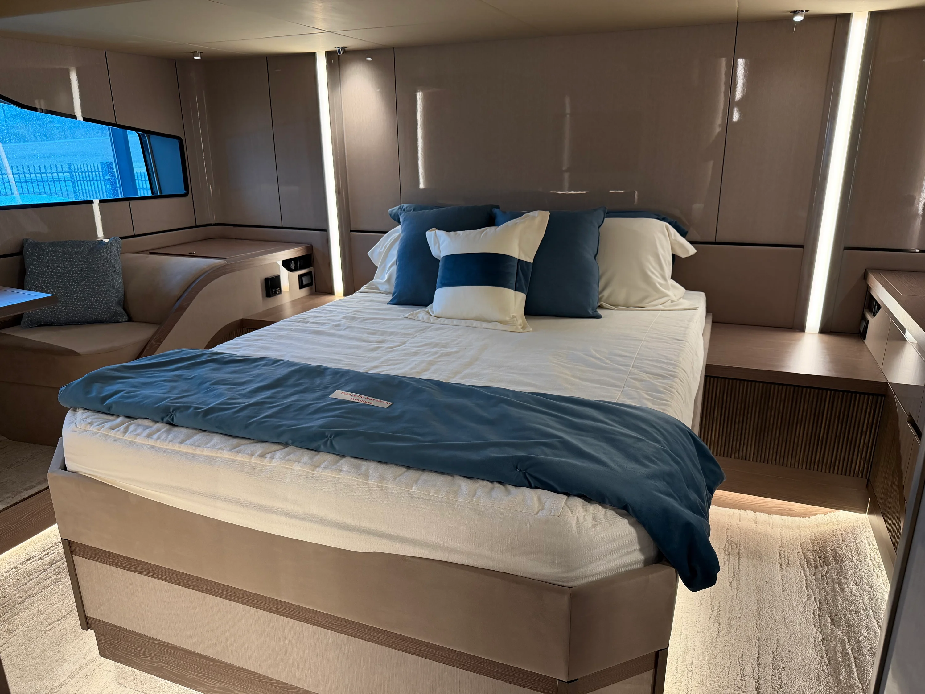 2026 Cruisers Yachts 57 FLY Image Thumbnail #68