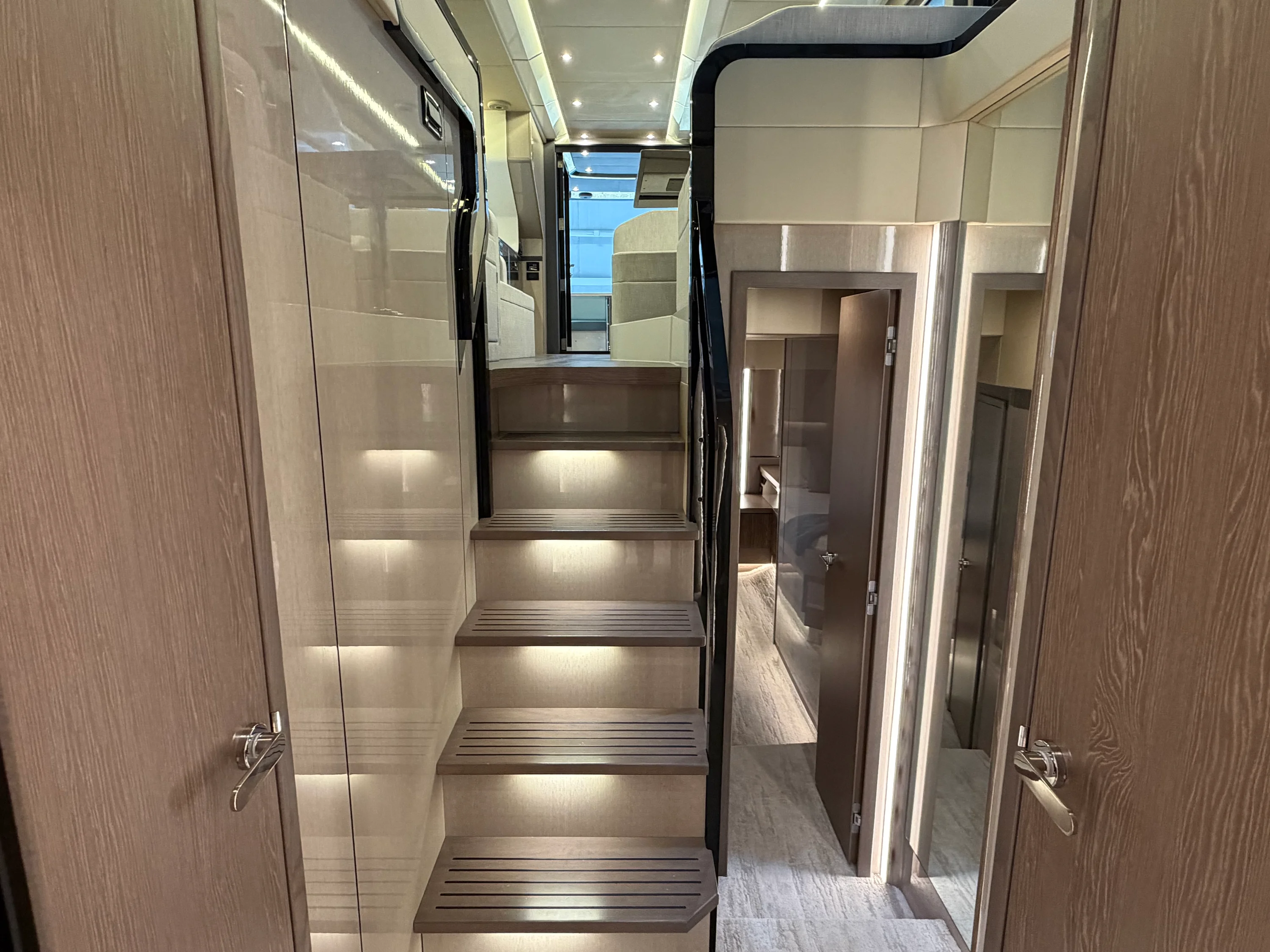 2026 Cruisers Yachts 57 FLY Image Thumbnail #60