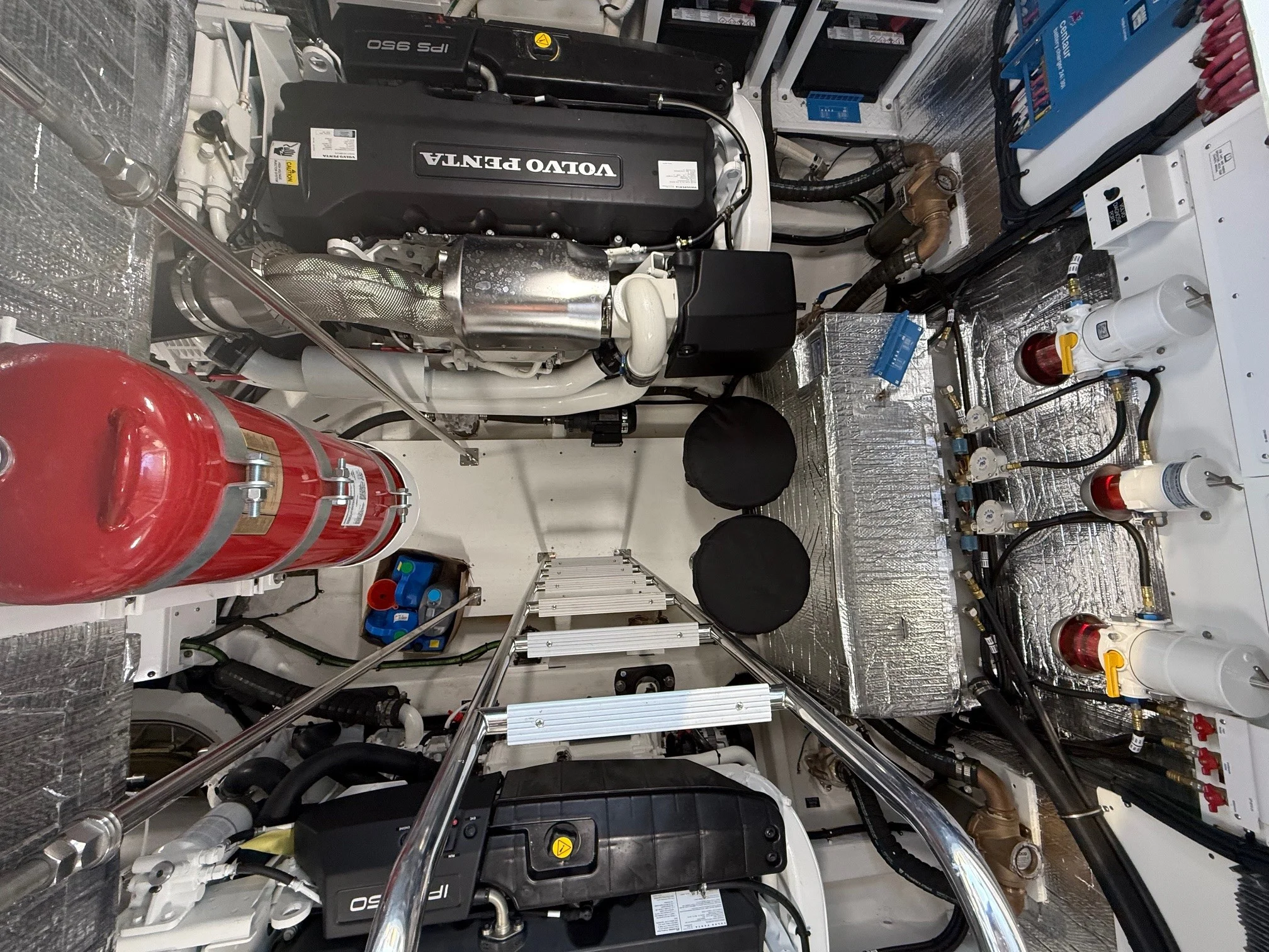 2026 Cruisers Yachts 57 Fly Image Thumbnail #41