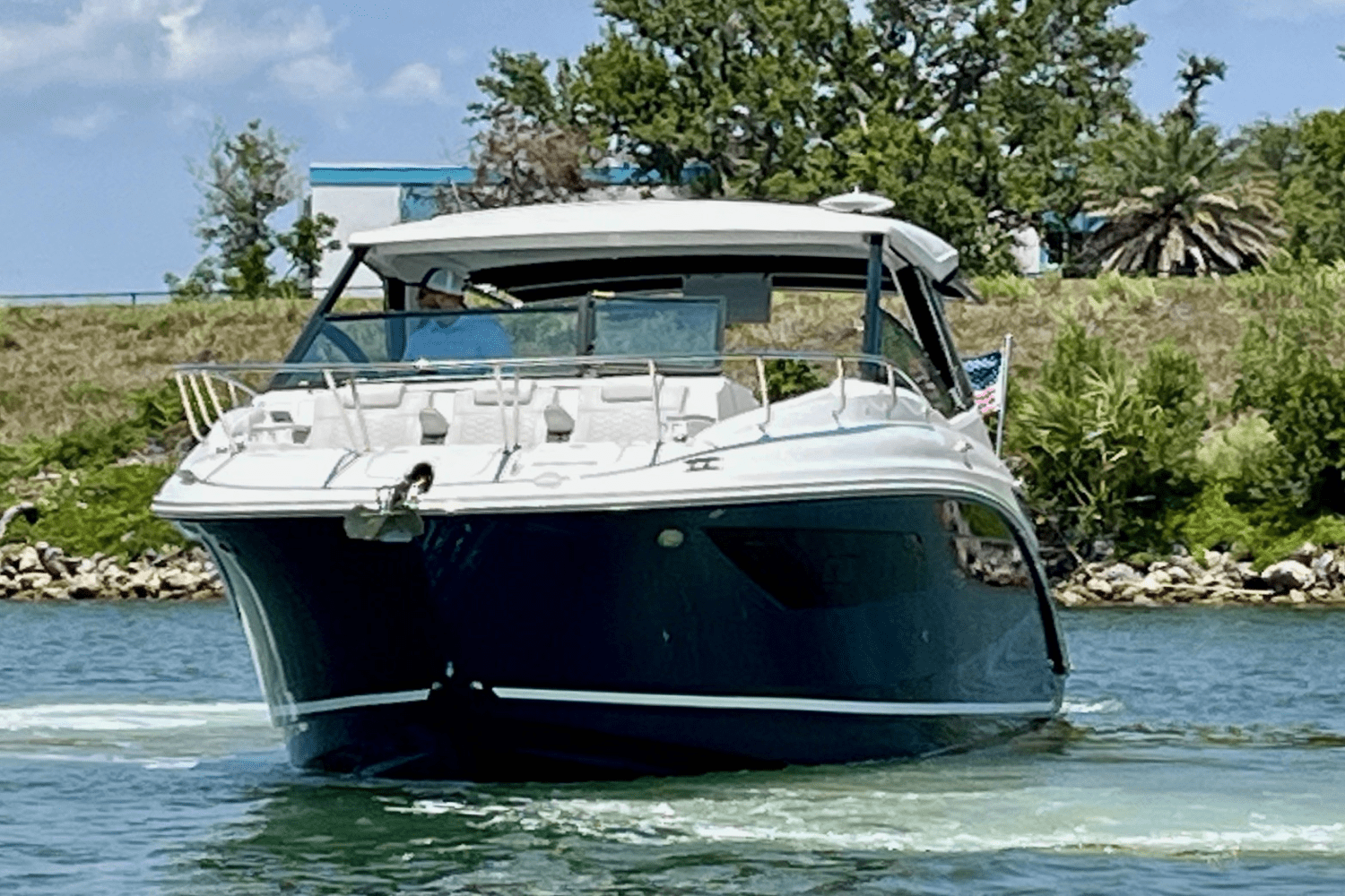 2024 Sea Ray 320 SUNDANCER Image Thumbnail #4