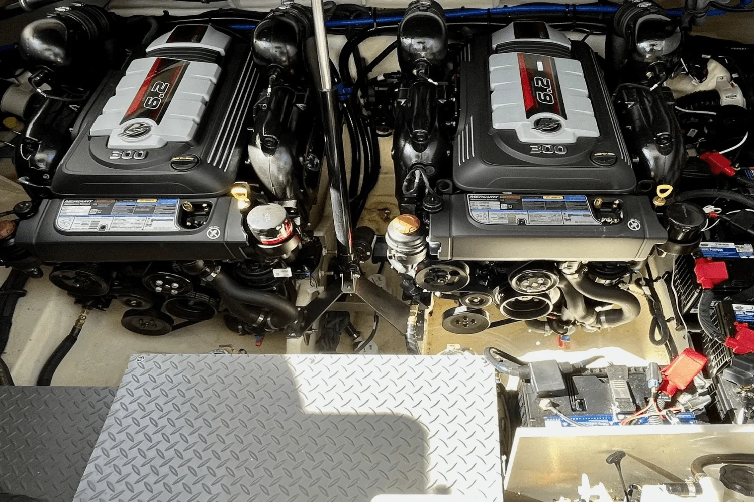 2024 Sea Ray 320 SUNDANCER Image Thumbnail #33