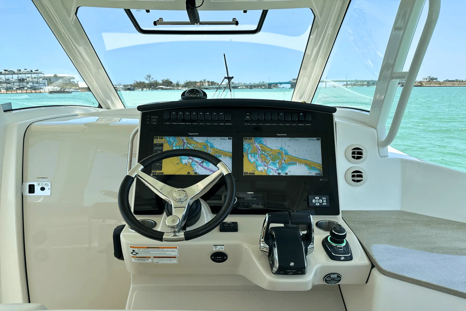 2023 Boston Whaler 350 REALM Image Thumbnail #10