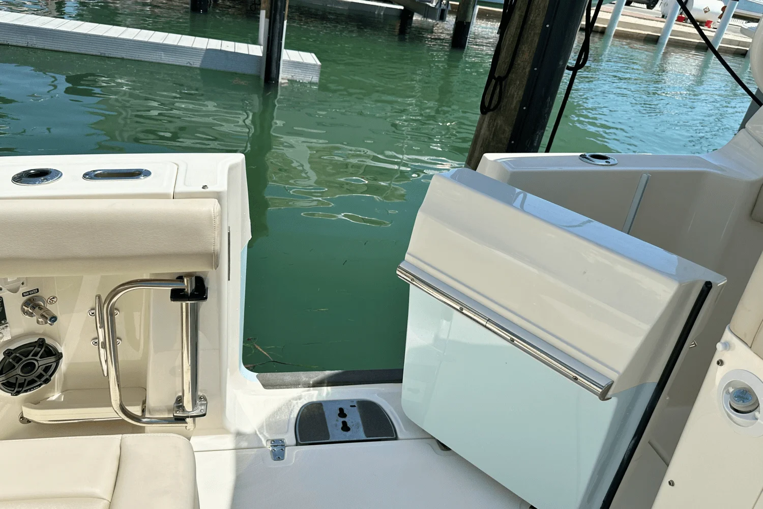 2023 Boston Whaler 350 REALM Image Thumbnail #21