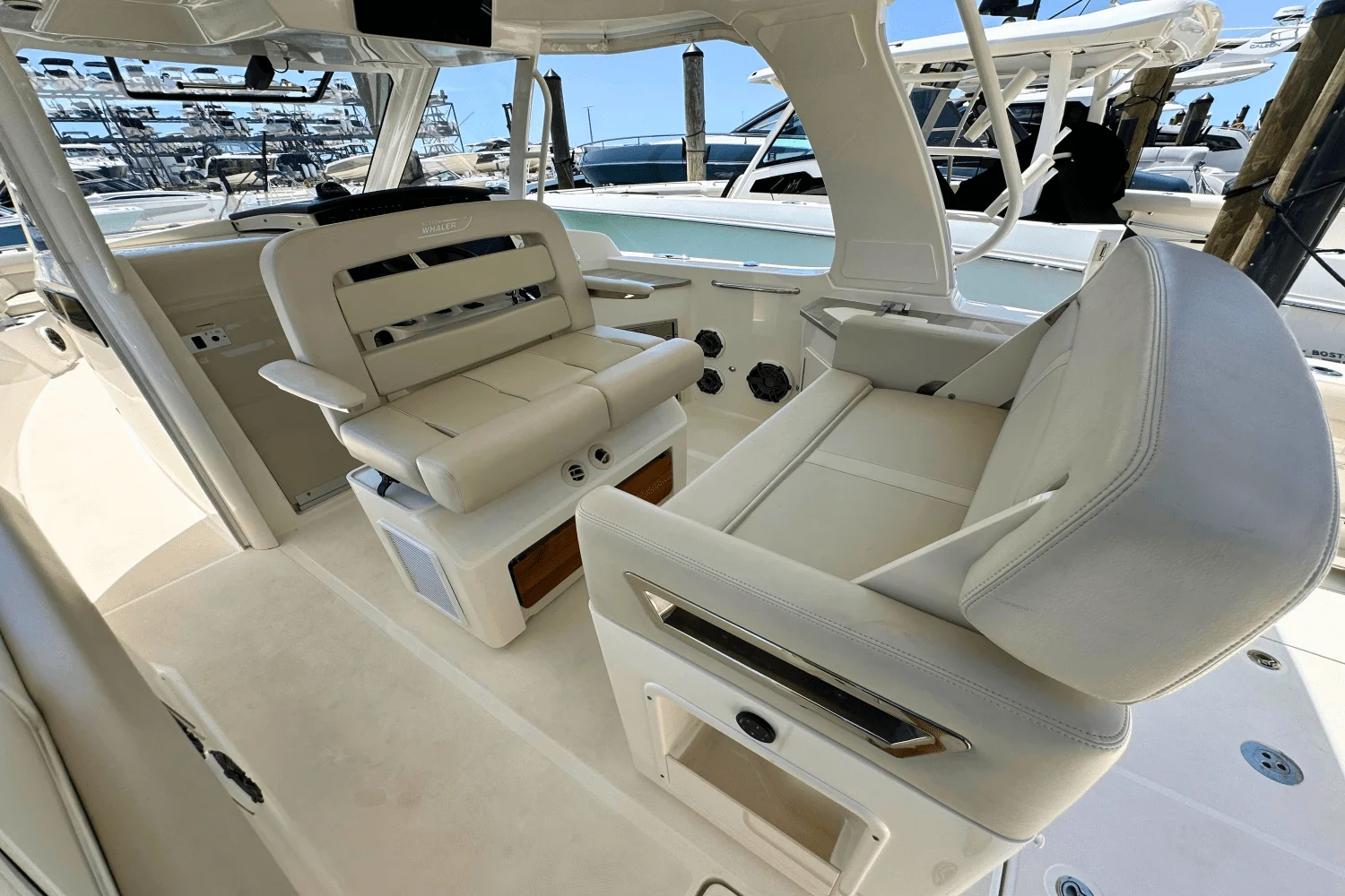 2023 Boston Whaler 350 REALM Image Thumbnail #13