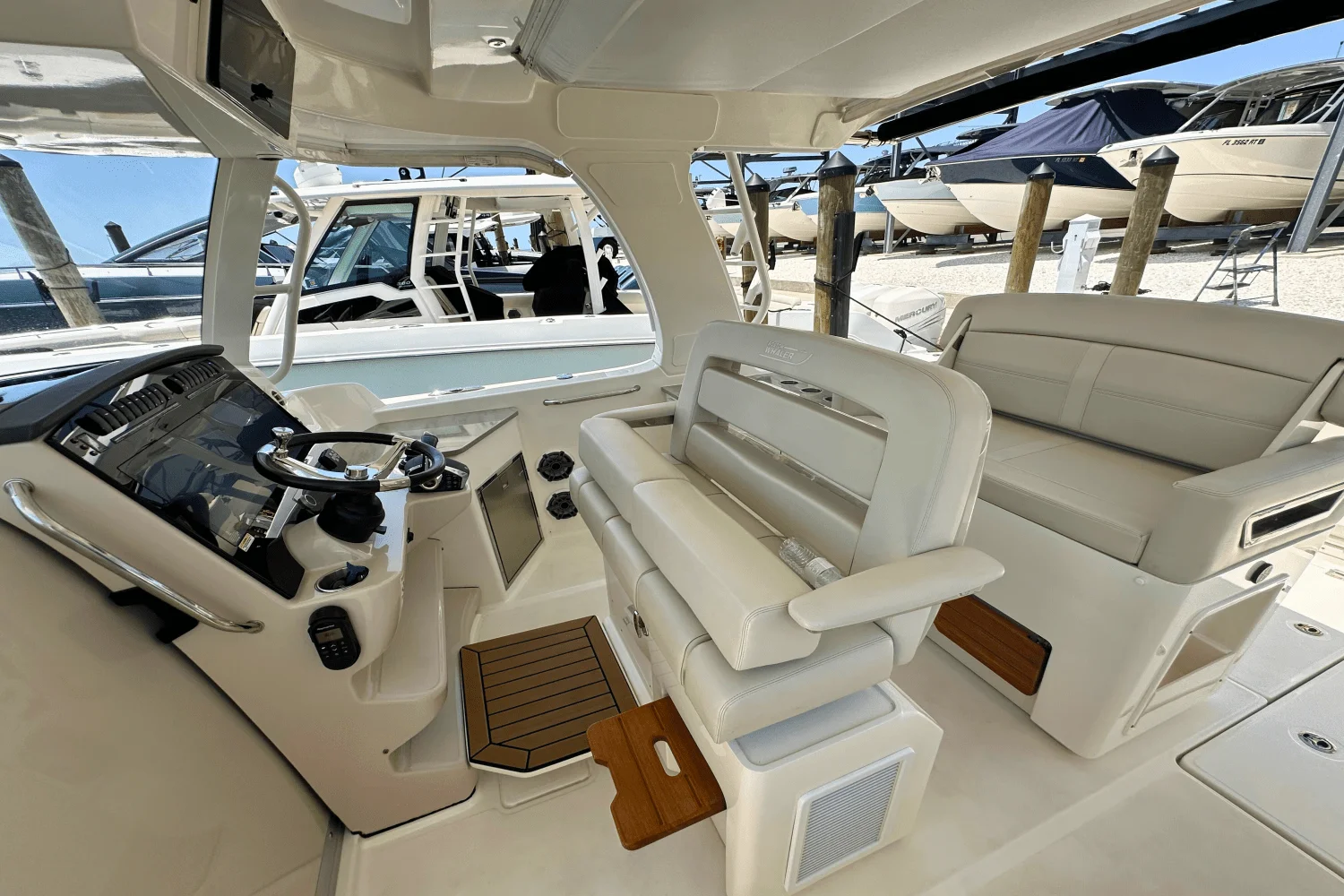 2023 Boston Whaler 350 REALM Image Thumbnail #14