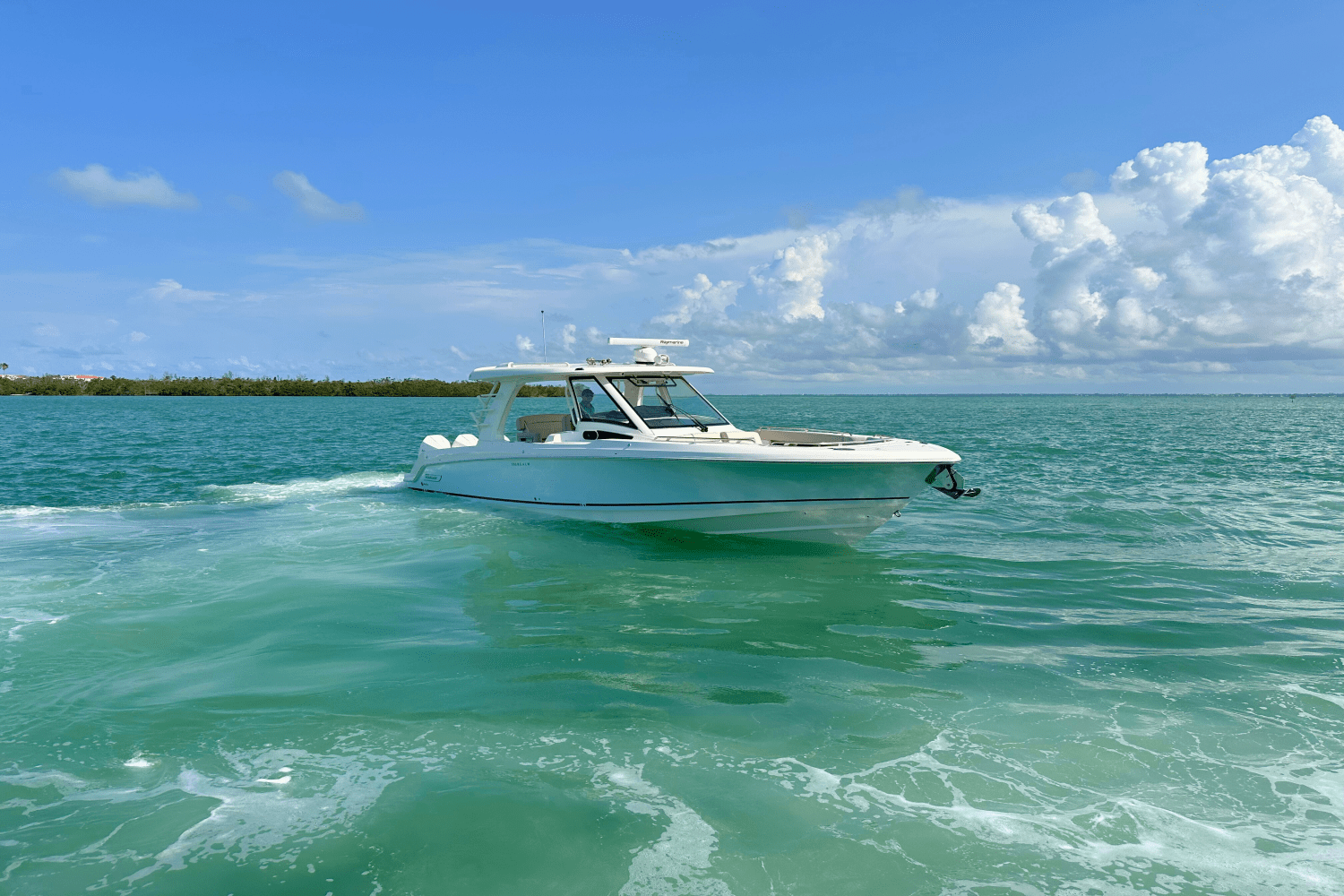 2023 Boston Whaler 350 REALM Image Thumbnail #2