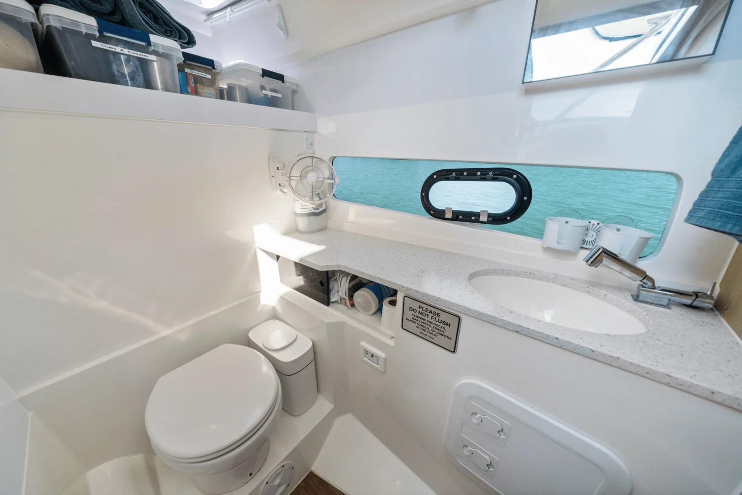 2022 Aquila 32 Image Thumbnail #40