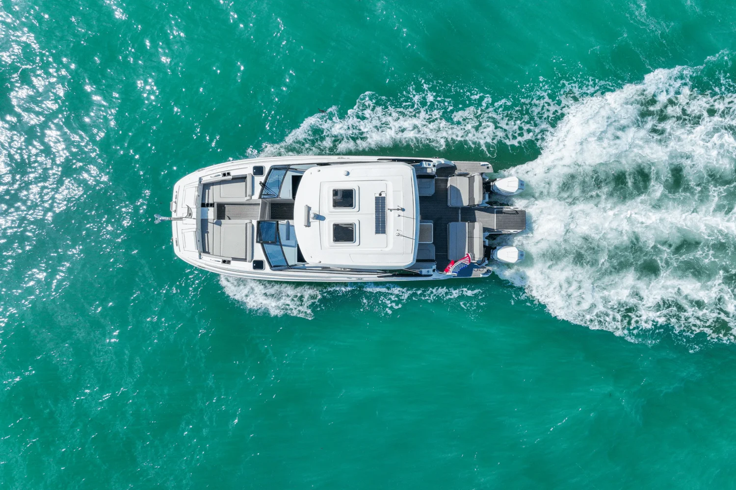 2022 Aquila 32 Image Thumbnail #2