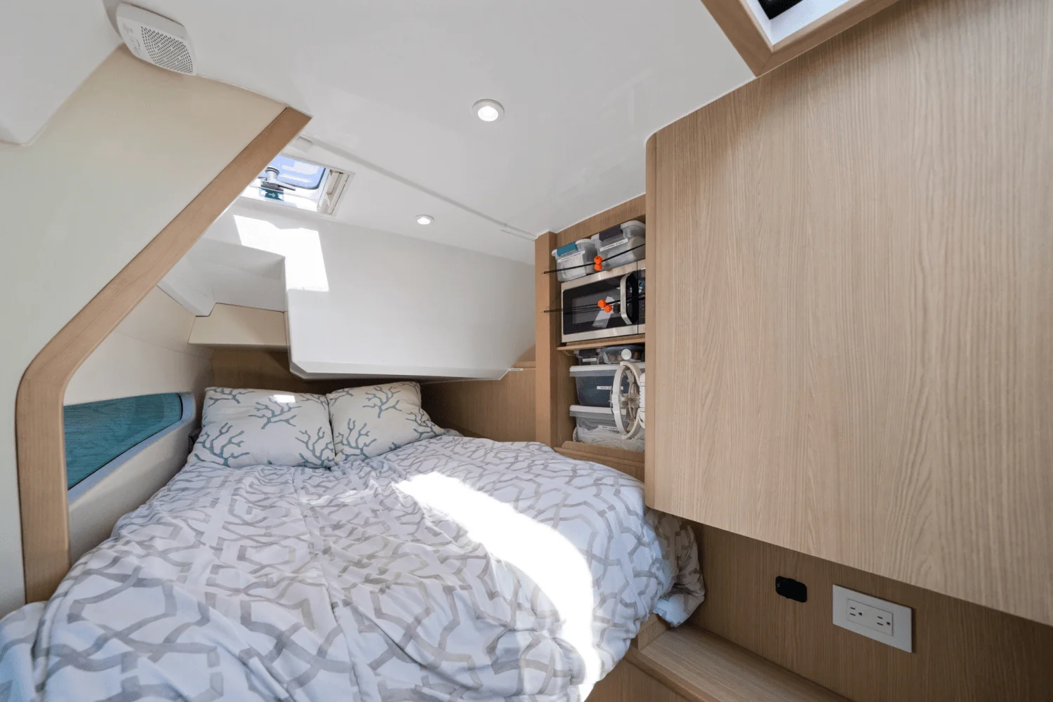 2022 Aquila 32 Image Thumbnail #37