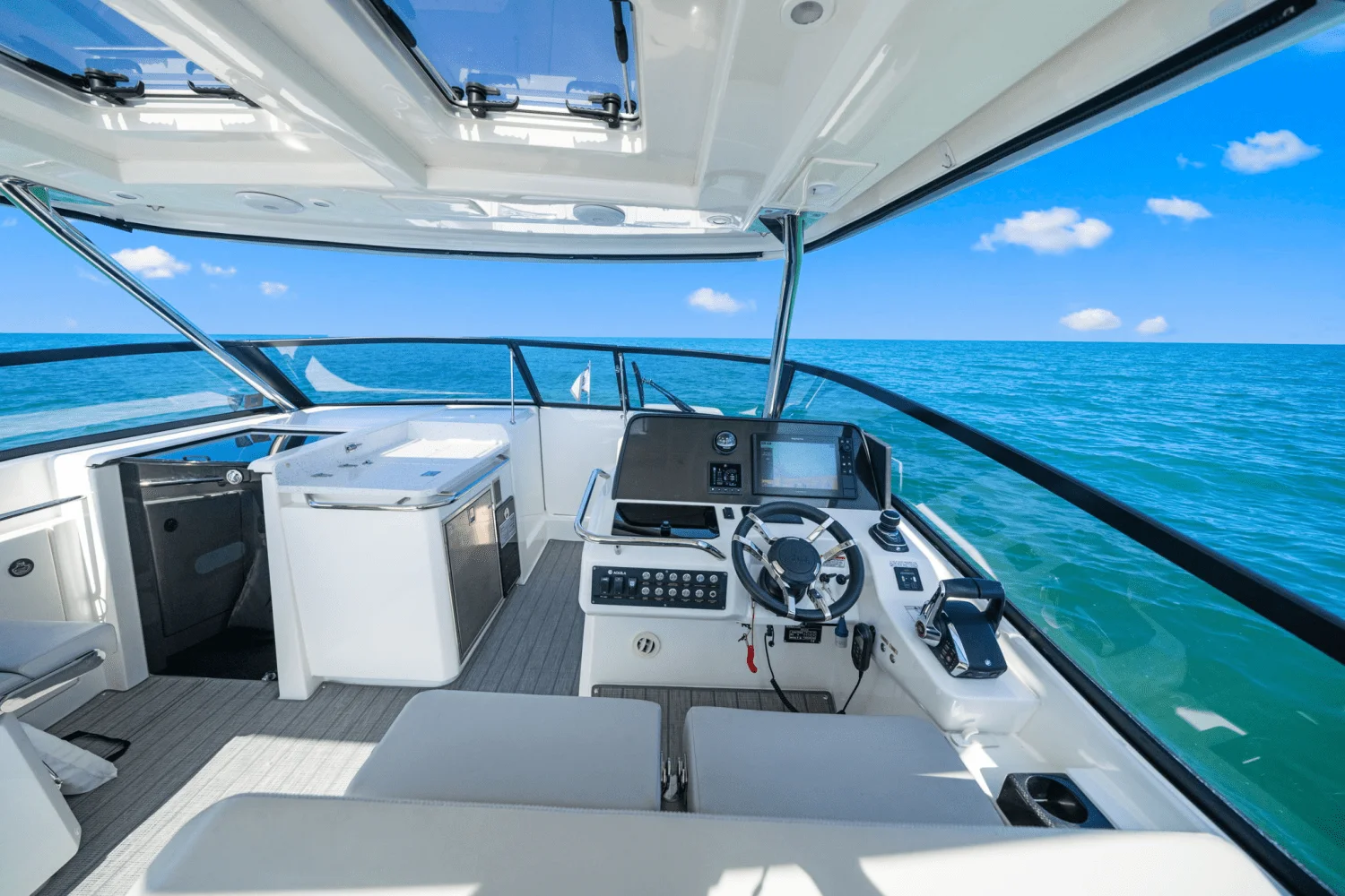 2022 Aquila 32 Image Thumbnail #11