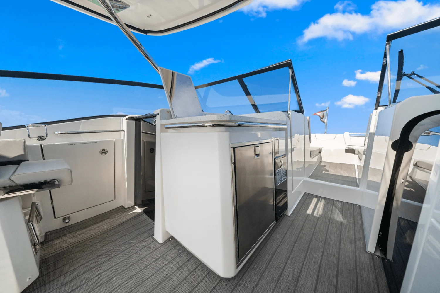 2022 Aquila 32 Image Thumbnail #28