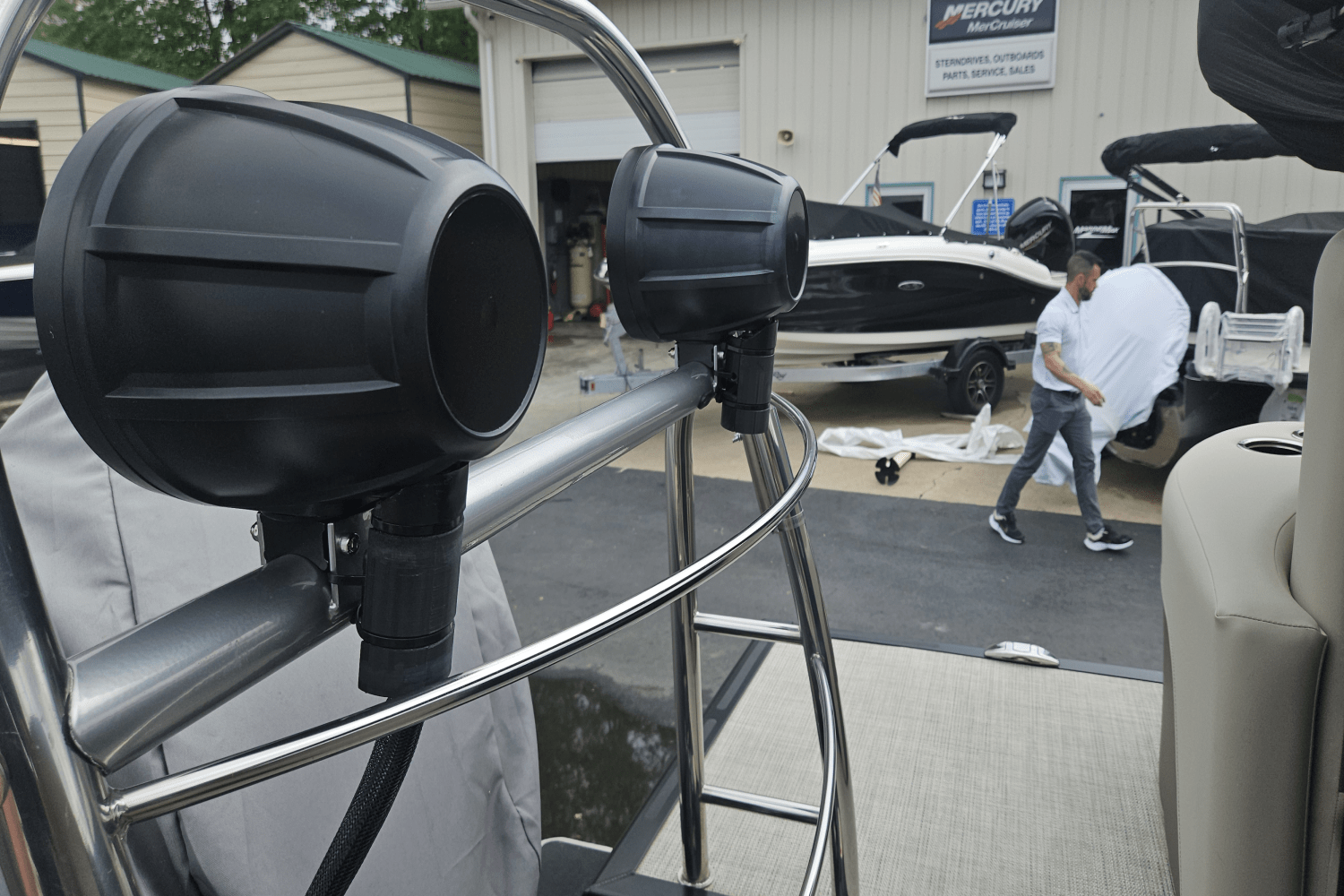 2022 Harris 230 SUNLINER Image Thumbnail #30