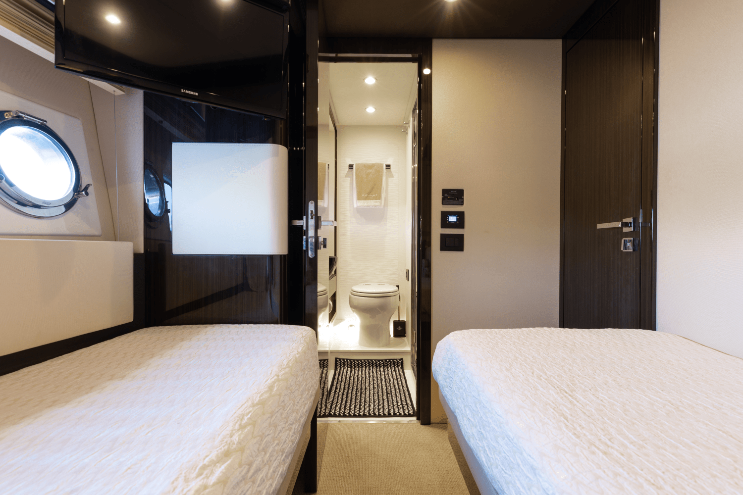 2019 Azimut 77S Image Thumbnail #30