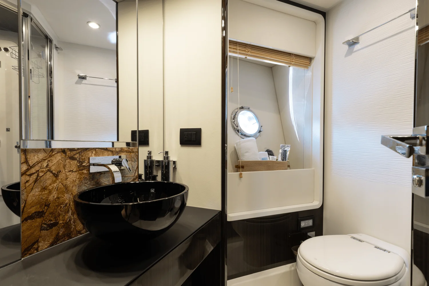 2019 Azimut 77S Image Thumbnail #24