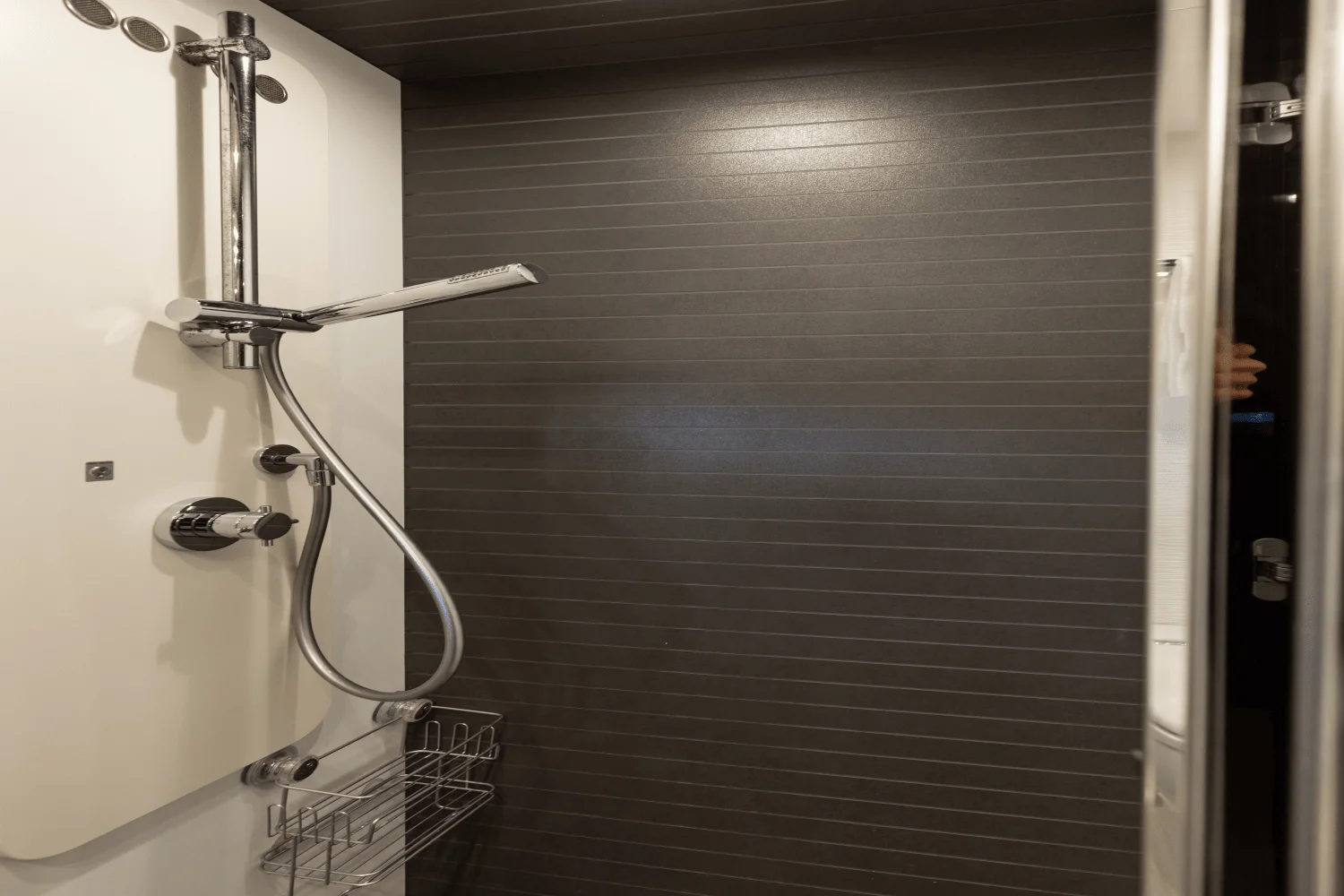 2019 Azimut
                                                             77S Image Thumbnail #32