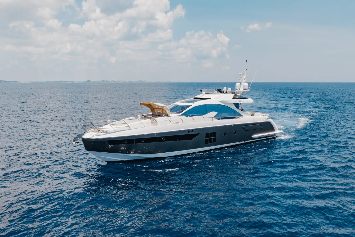 2019 Azimut 77S Image Thumbnail #4