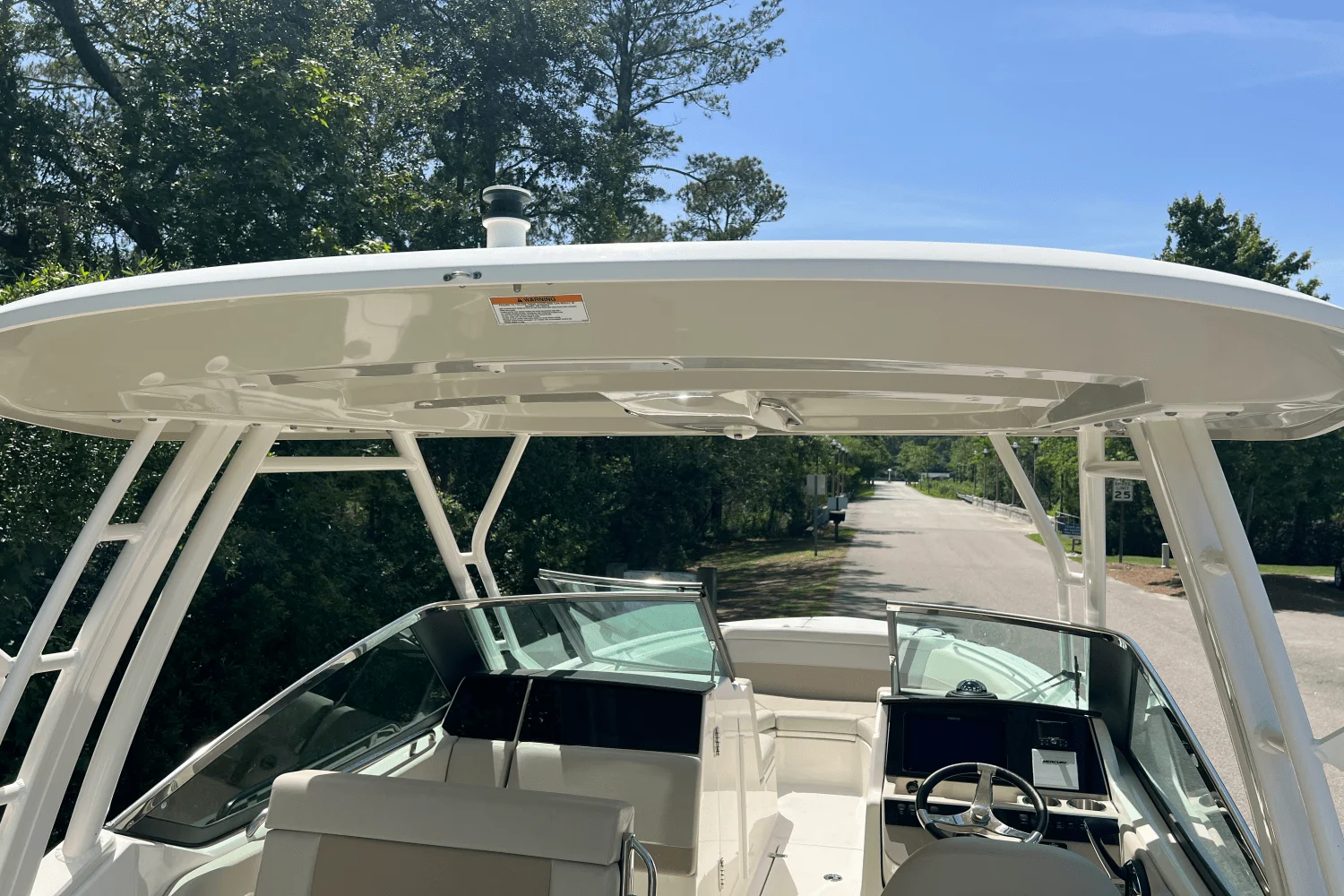 2023 Boston Whaler 240 VANTAGE Image Thumbnail #25