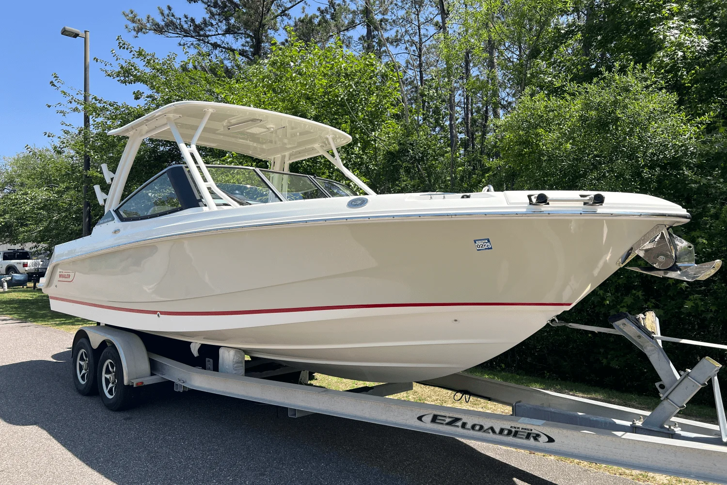 2023 Boston Whaler 240 VANTAGE Image Thumbnail #1