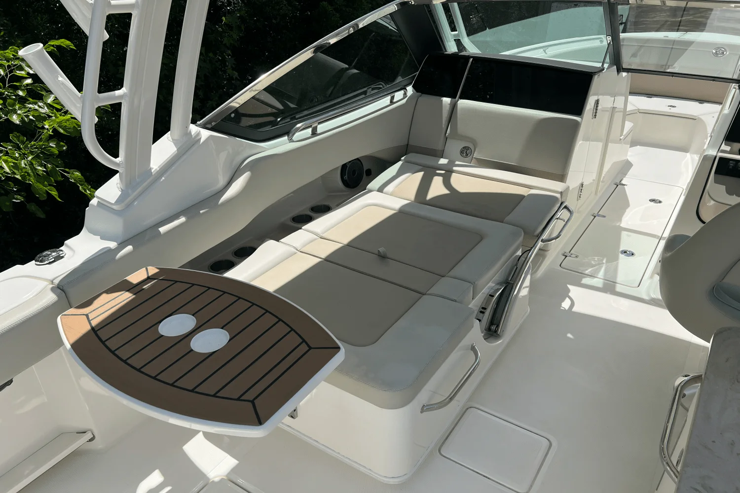 2023 Boston Whaler 240 VANTAGE Image Thumbnail #5