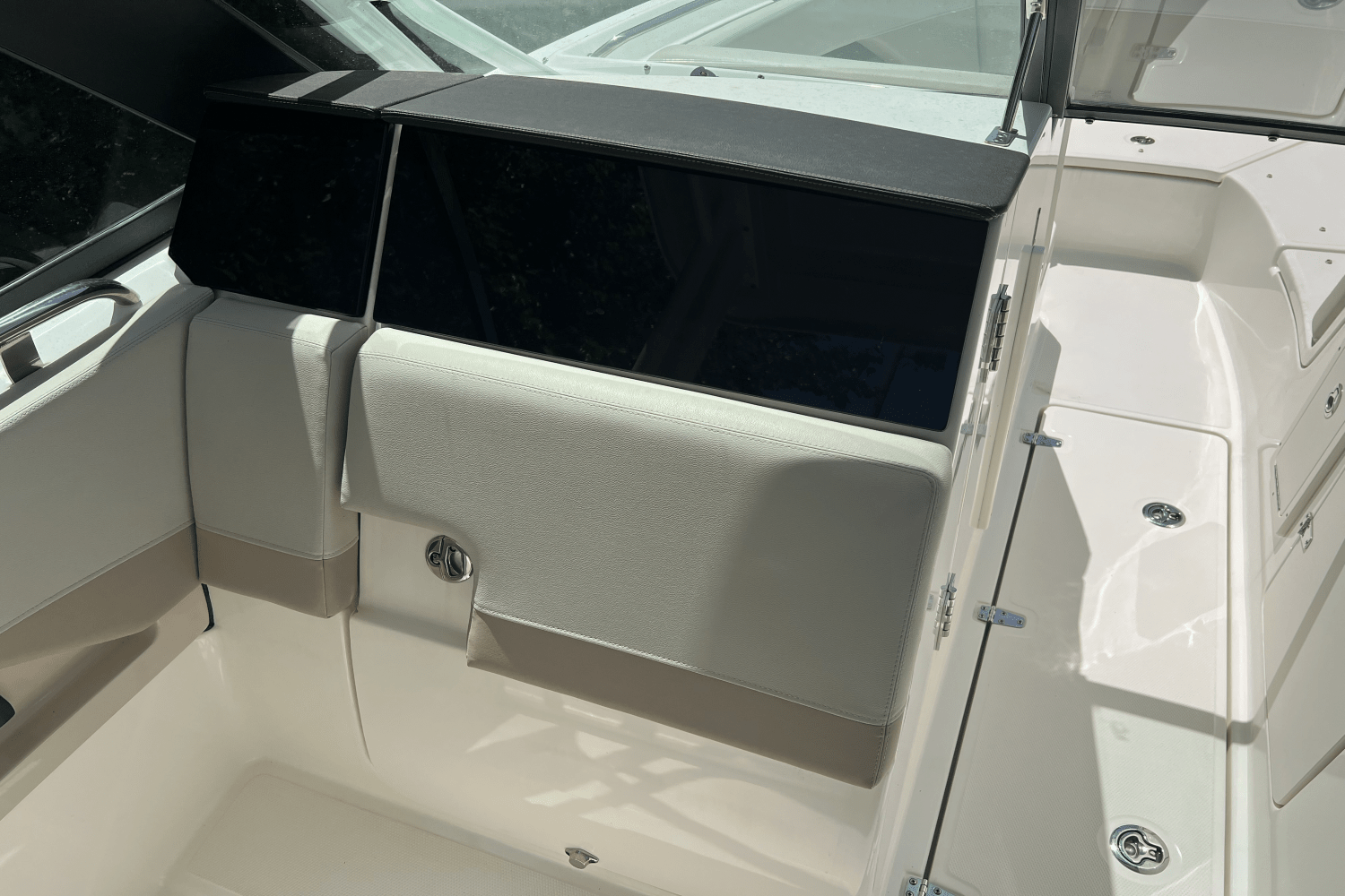 2023 Boston Whaler 240 VANTAGE Image Thumbnail #16