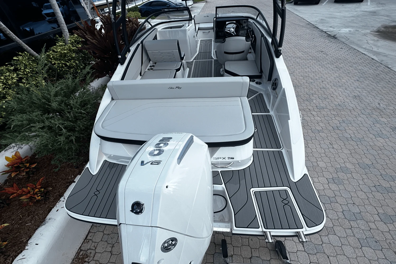 2026 Sea Ray SPX 210 Outboard Image Thumbnail #6