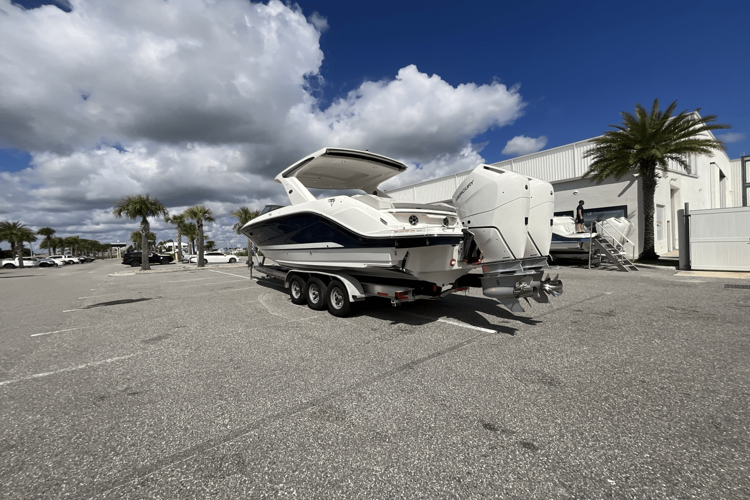 2026 Sea Ray SLX 310 Ouboard Image Thumbnail #15