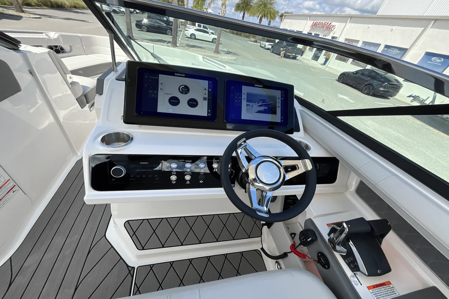 2026 Sea Ray SLX 310 Ouboard Image Thumbnail #23