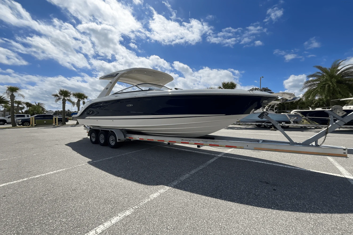 2026 Sea Ray SLX 310 Outboard Image Thumbnail #17