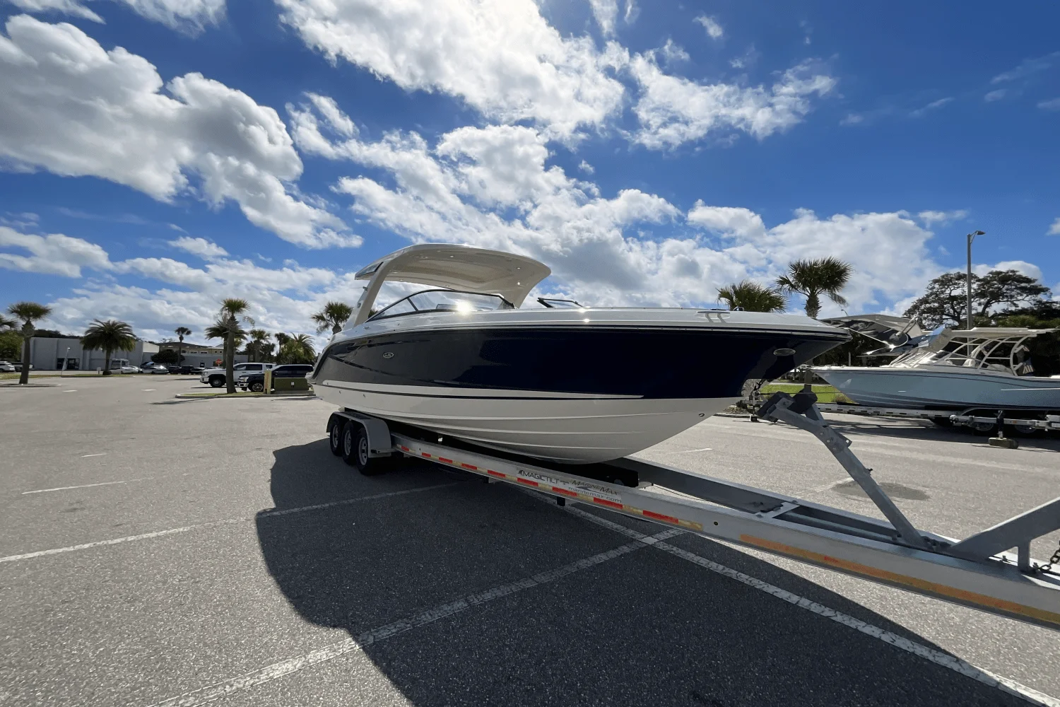 2026 Sea Ray SLX 310 Outboard Image Thumbnail #5