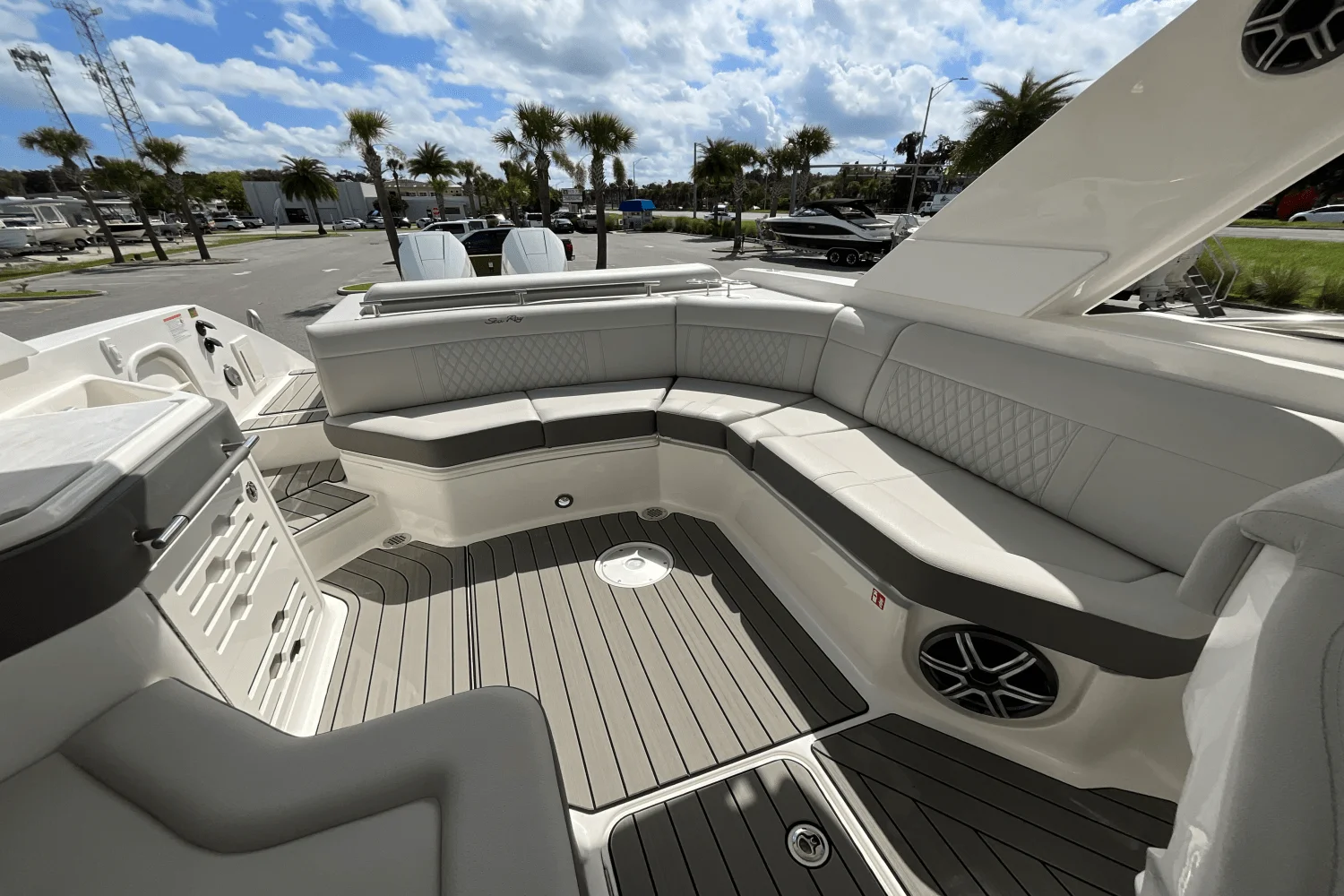 2026 Sea Ray SLX 310 Outboard Image Thumbnail #25