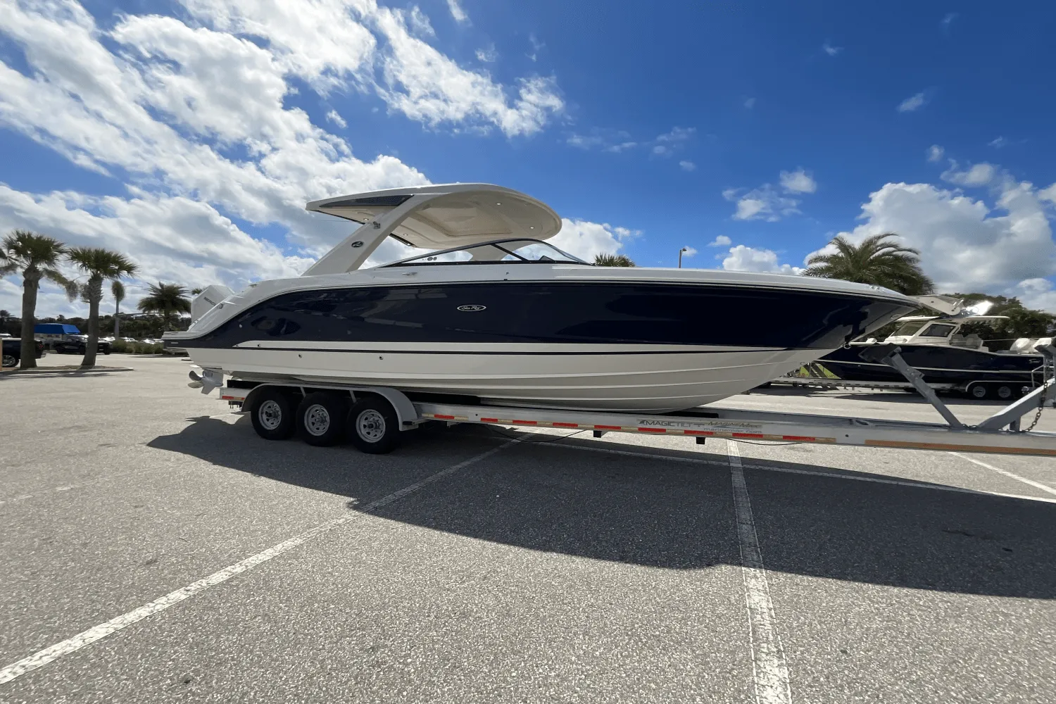 2026 Sea Ray SLX 310 Ouboard Image Thumbnail #3