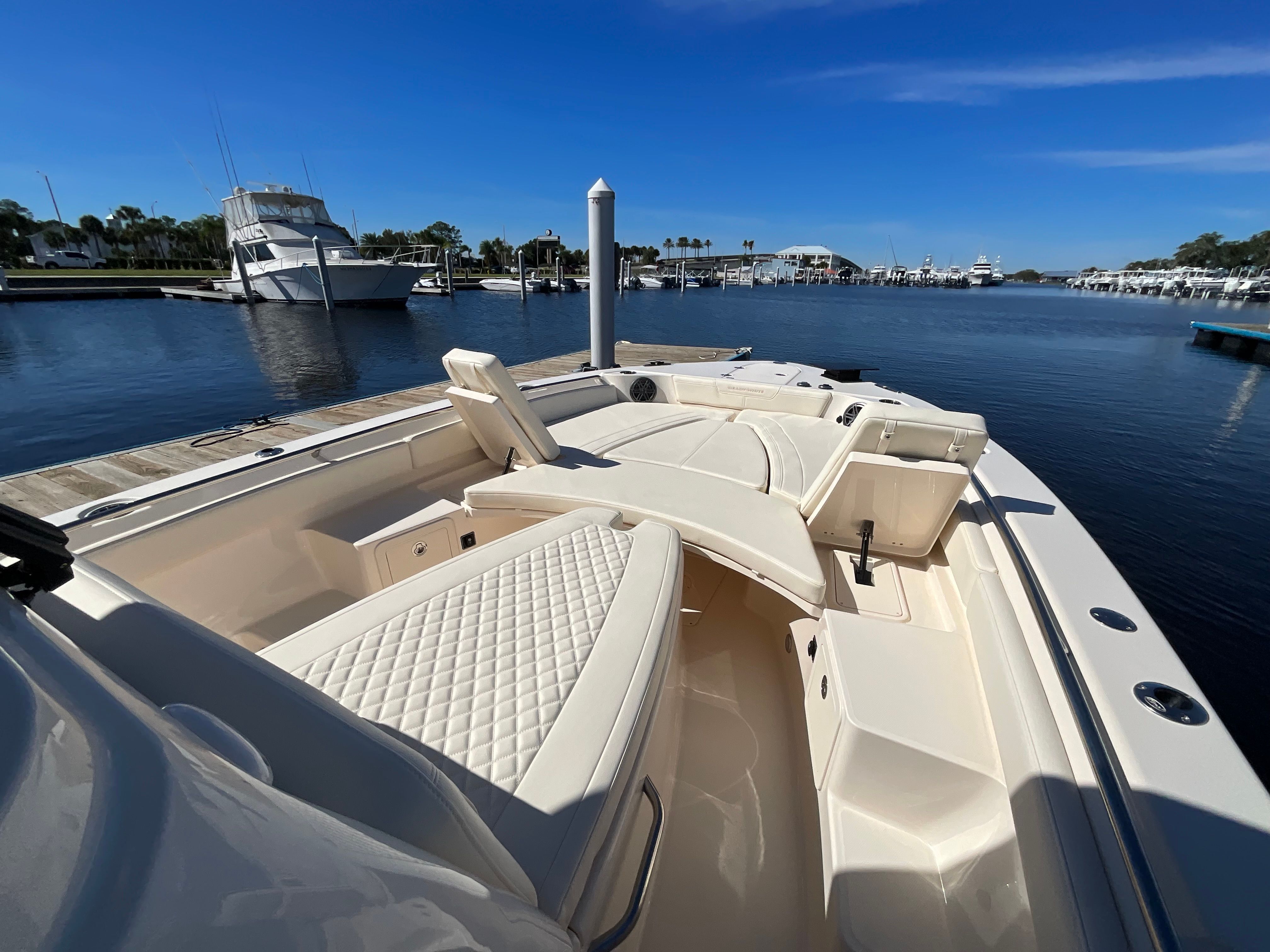 2026 Grady-White 281 CE Image Thumbnail #8