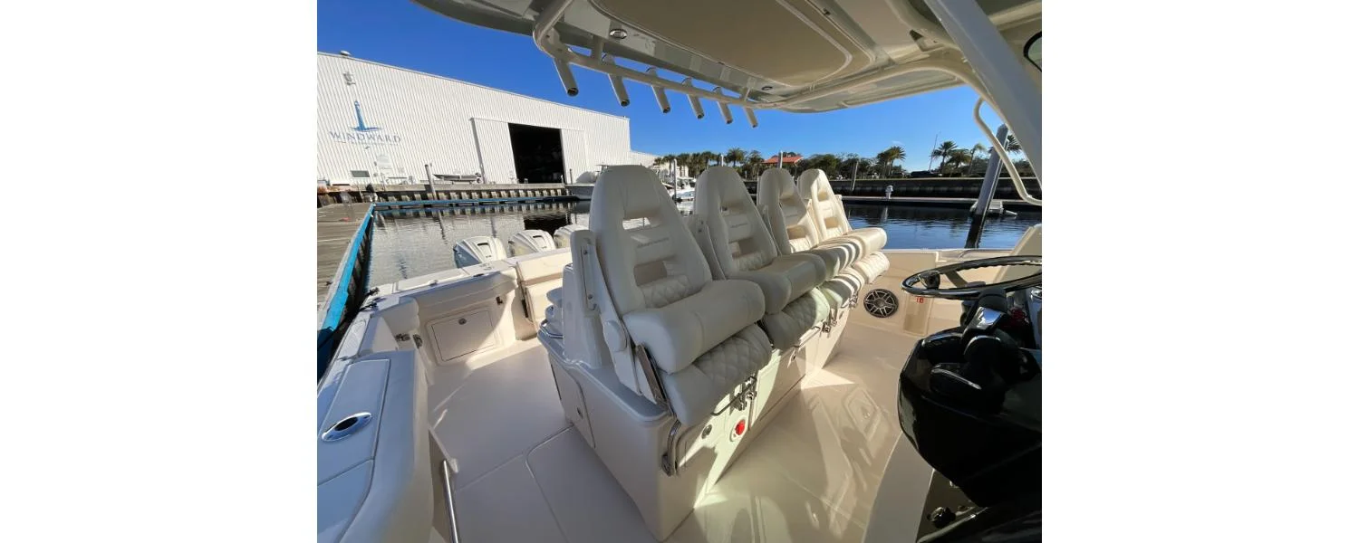 2026 Grady-White Canyon 386 Image Thumbnail #5