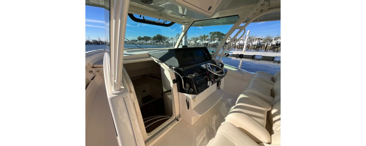 2026 Grady-White Canyon 386 Image Thumbnail #17