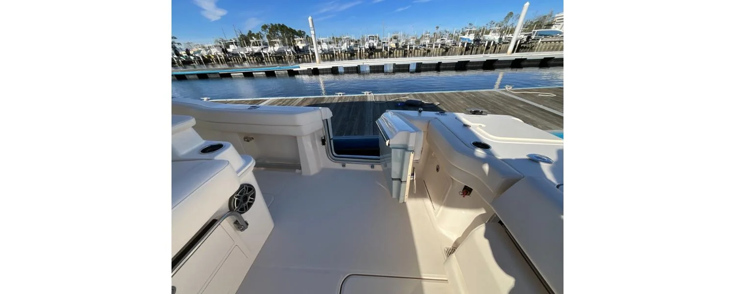 2026 Grady-White Canyon 386 Image Thumbnail #3