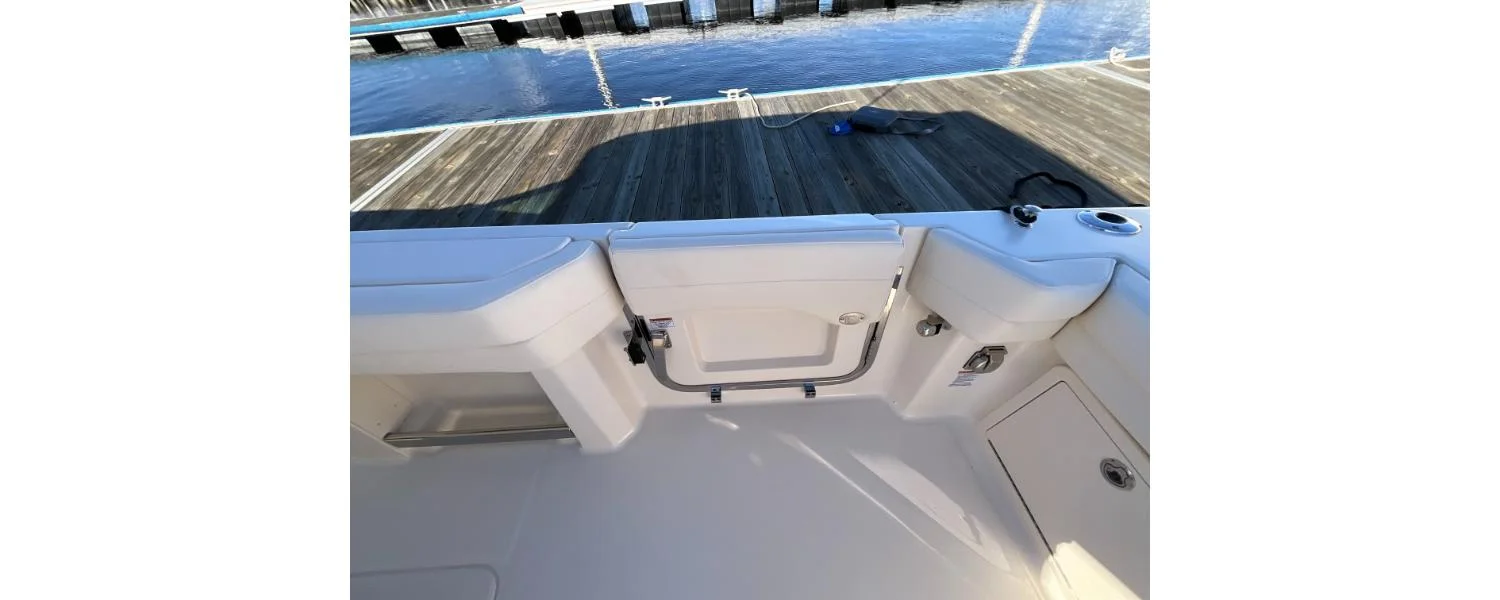 2026 Grady-White Canyon 386 Image Thumbnail #37