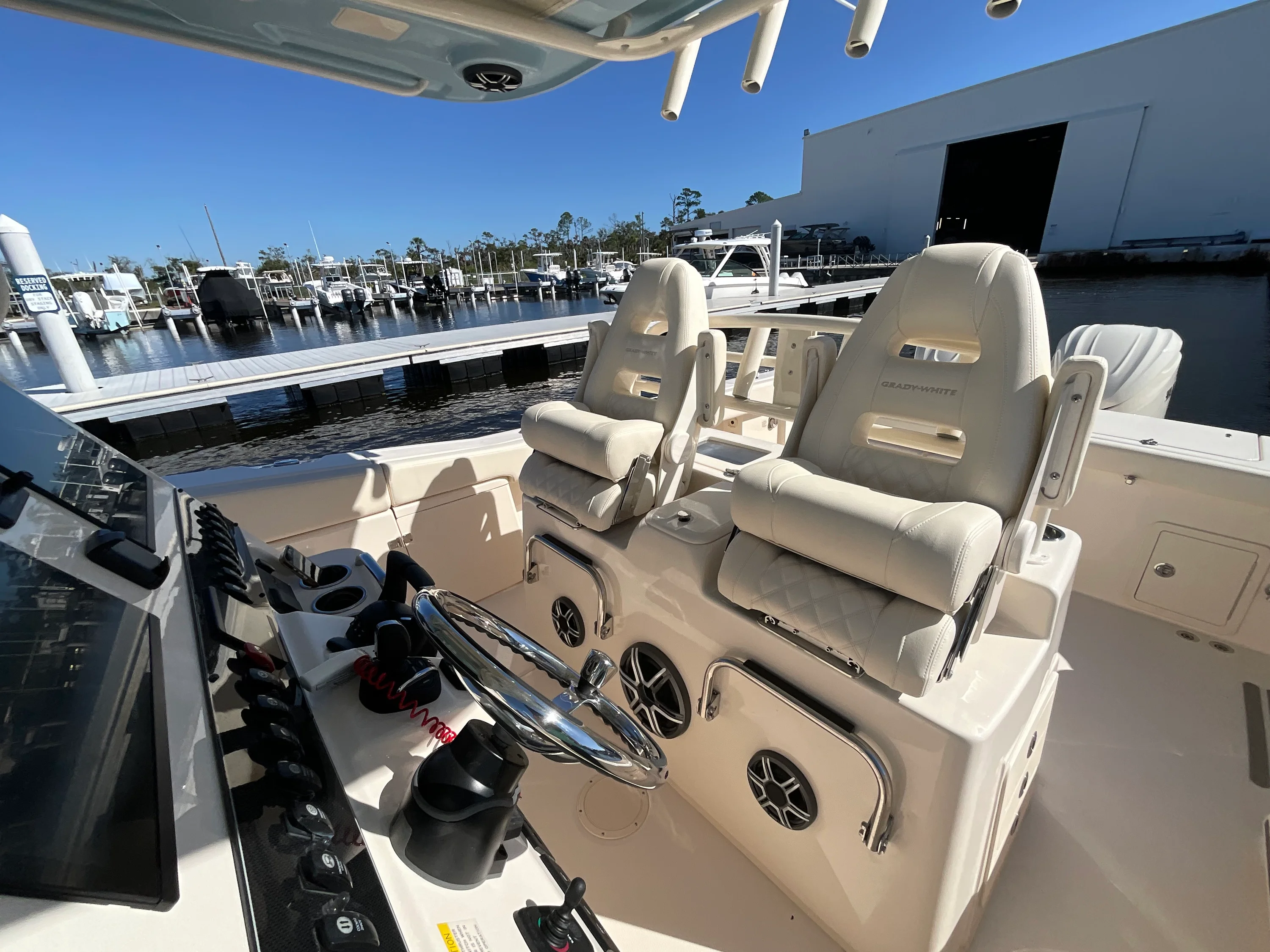 2026 Grady-White Canyon 306 Image Thumbnail #7