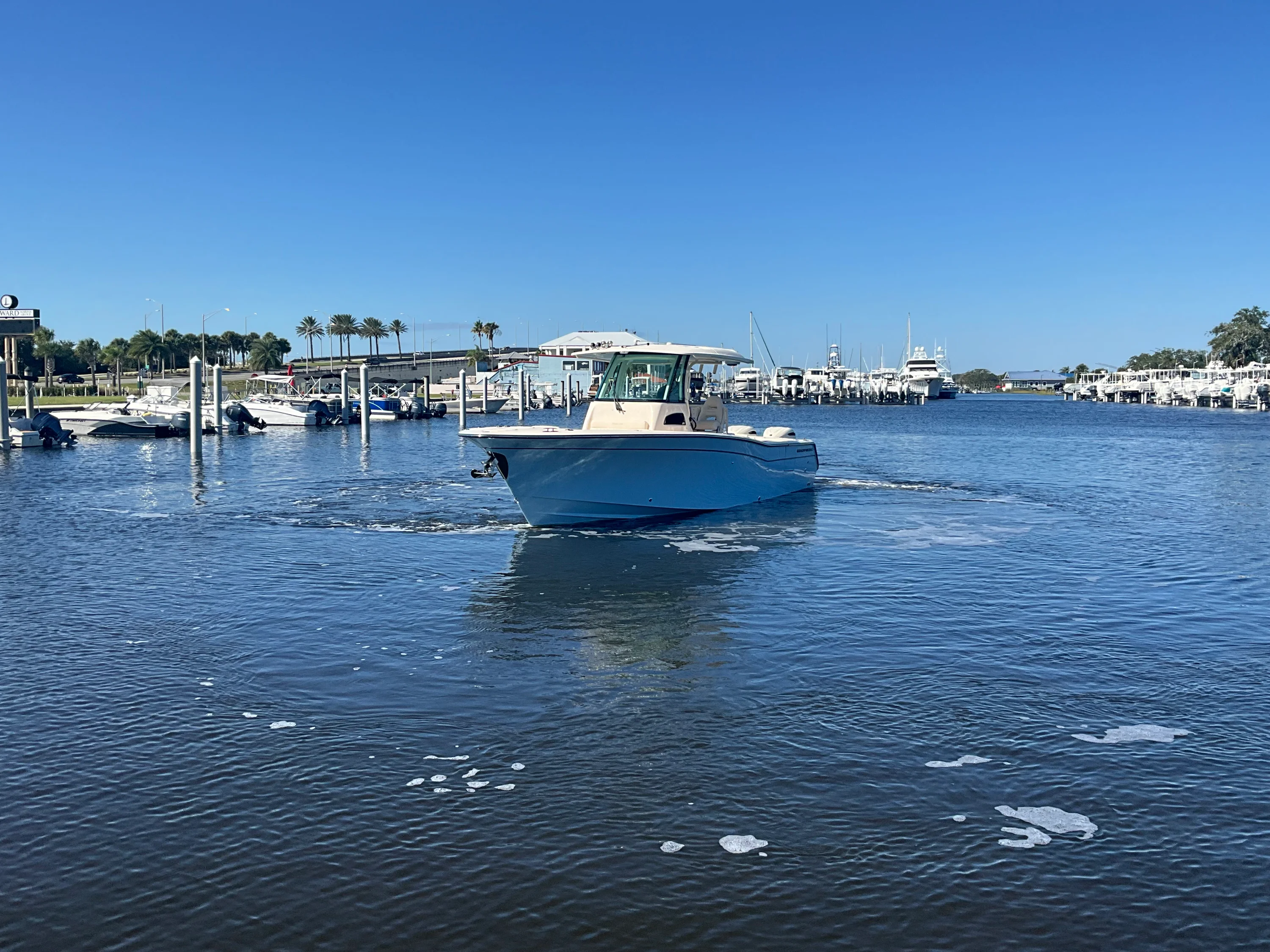 2026 Grady-White Canyon 306 Image Thumbnail #3