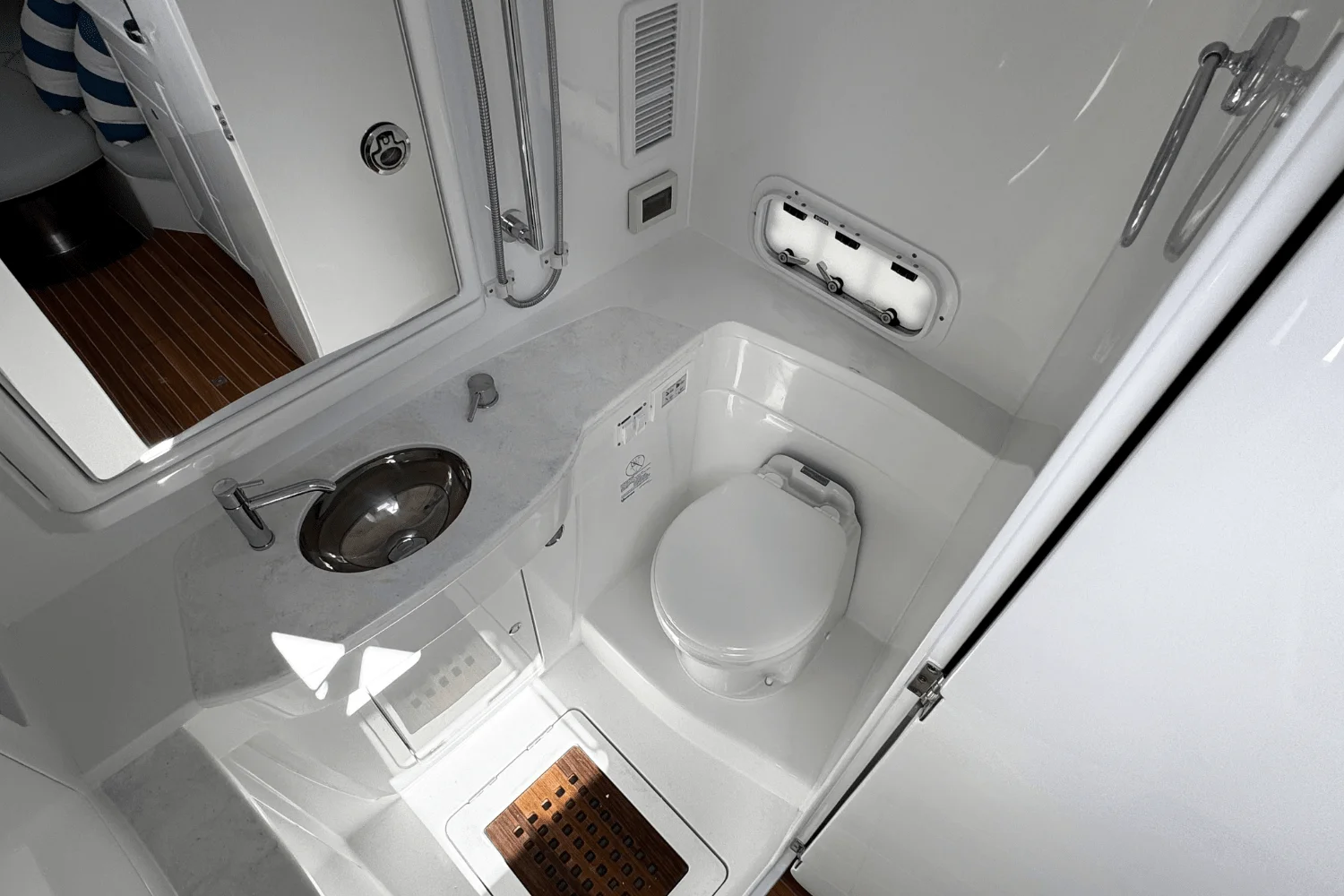 2025 Intrepid 41 Panacea Image Thumbnail #23