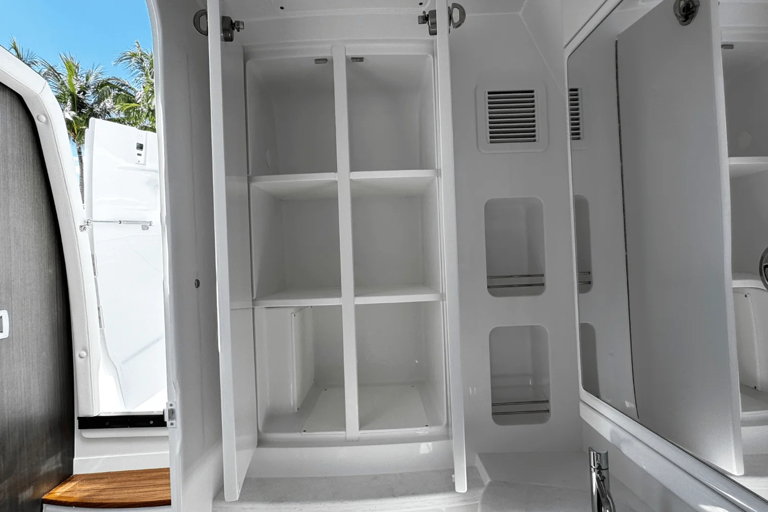 2025 Intrepid 41 Panacea Image Thumbnail #21